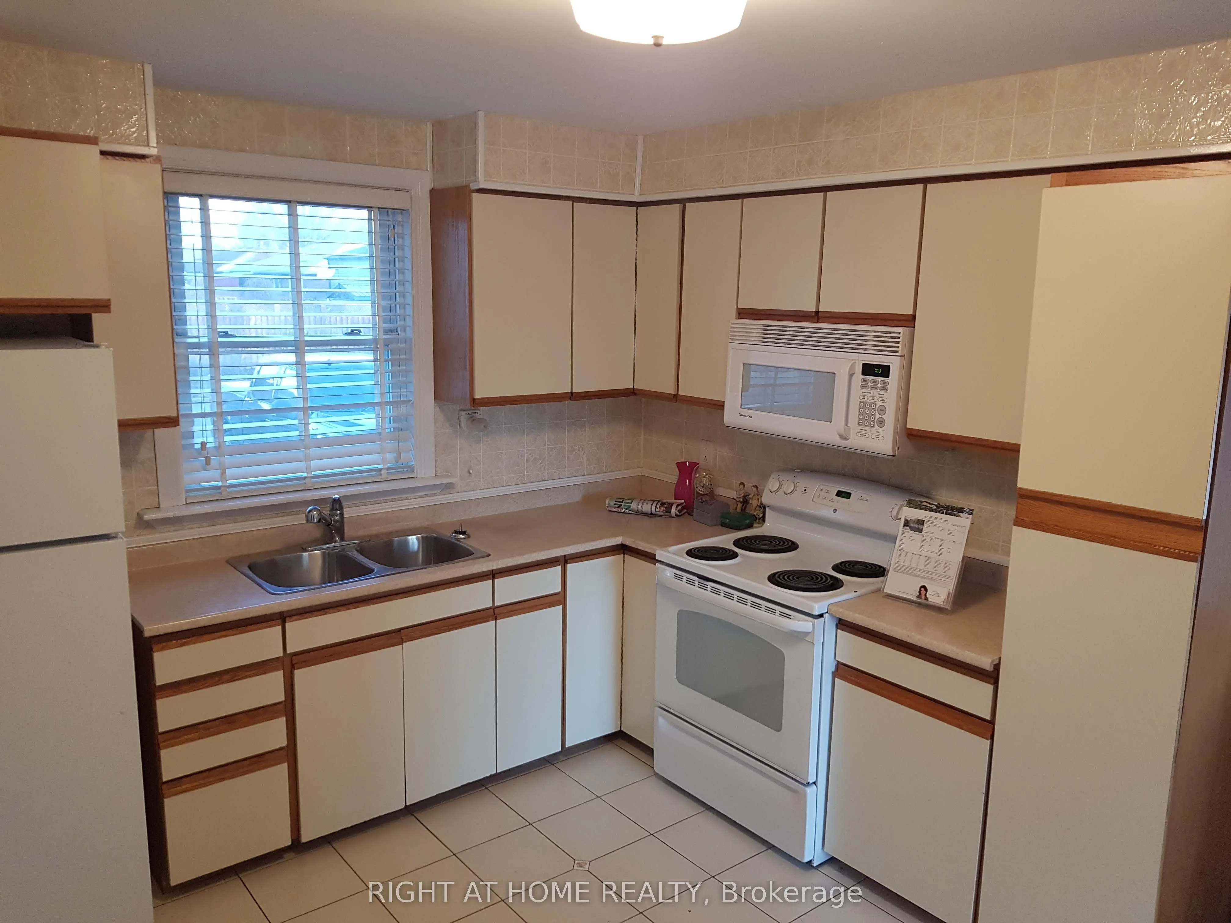 44 Alderbury Crescent, #Upstairs Only