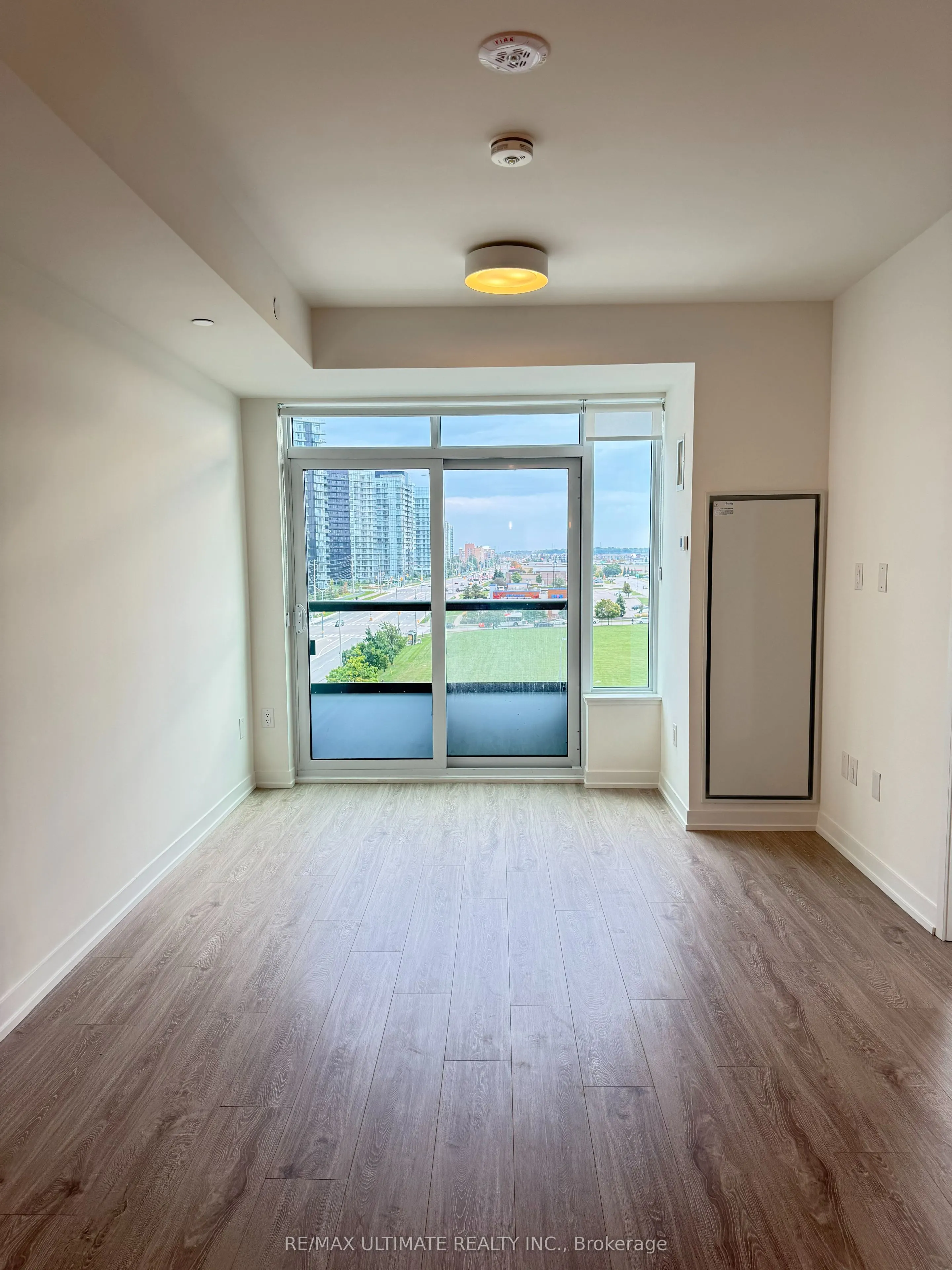2485 Eglinton Avenue W, #820