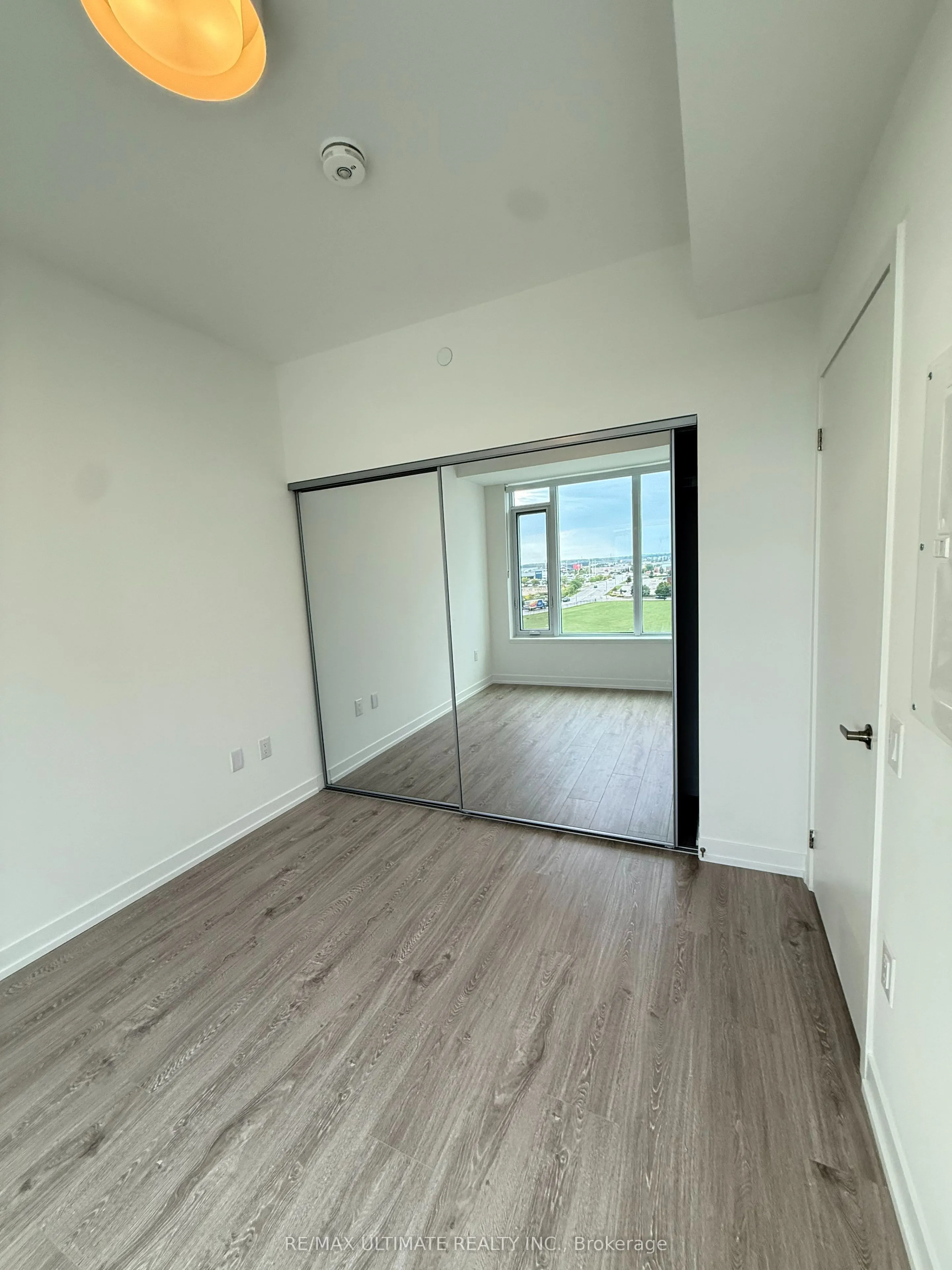 2485 Eglinton Avenue W, #820