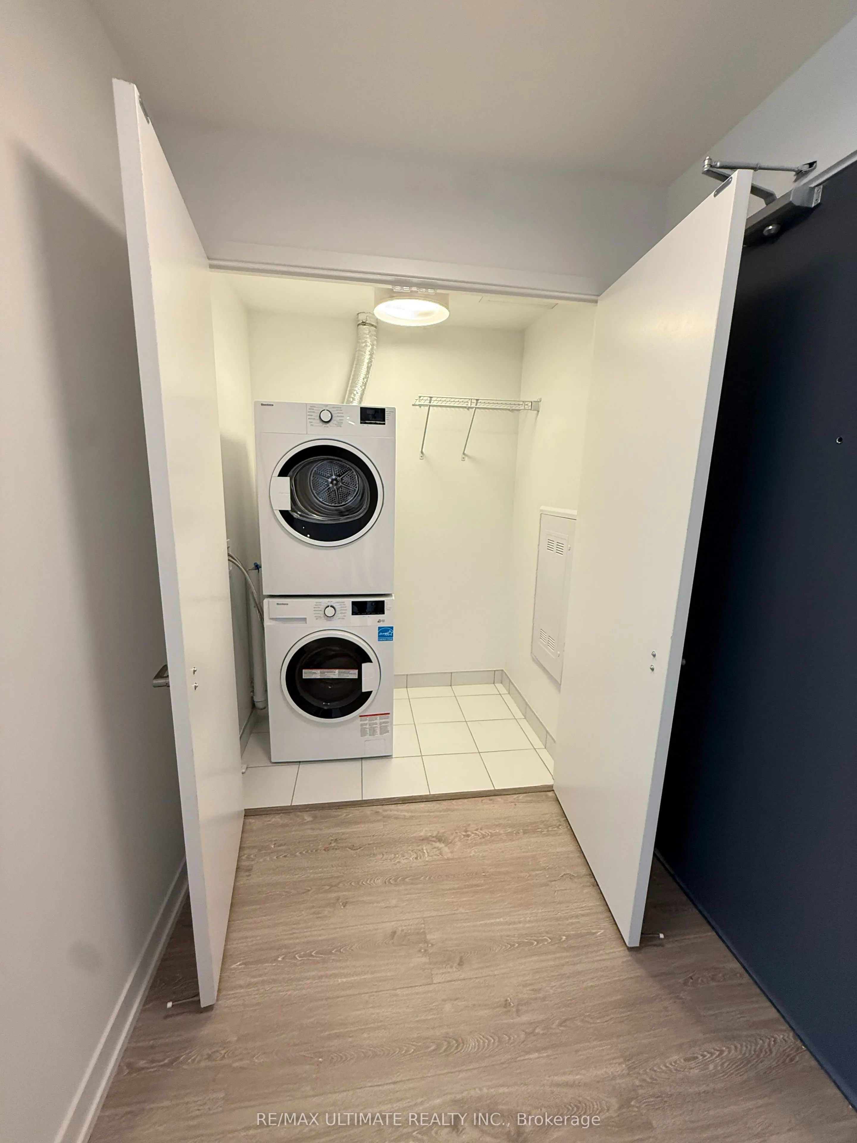 2485 Eglinton Avenue W, #820