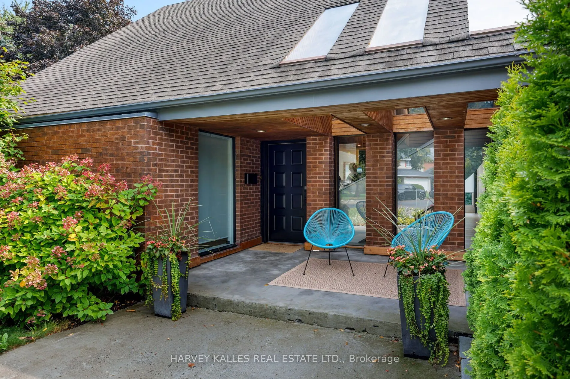 30 Neilor Crescent
