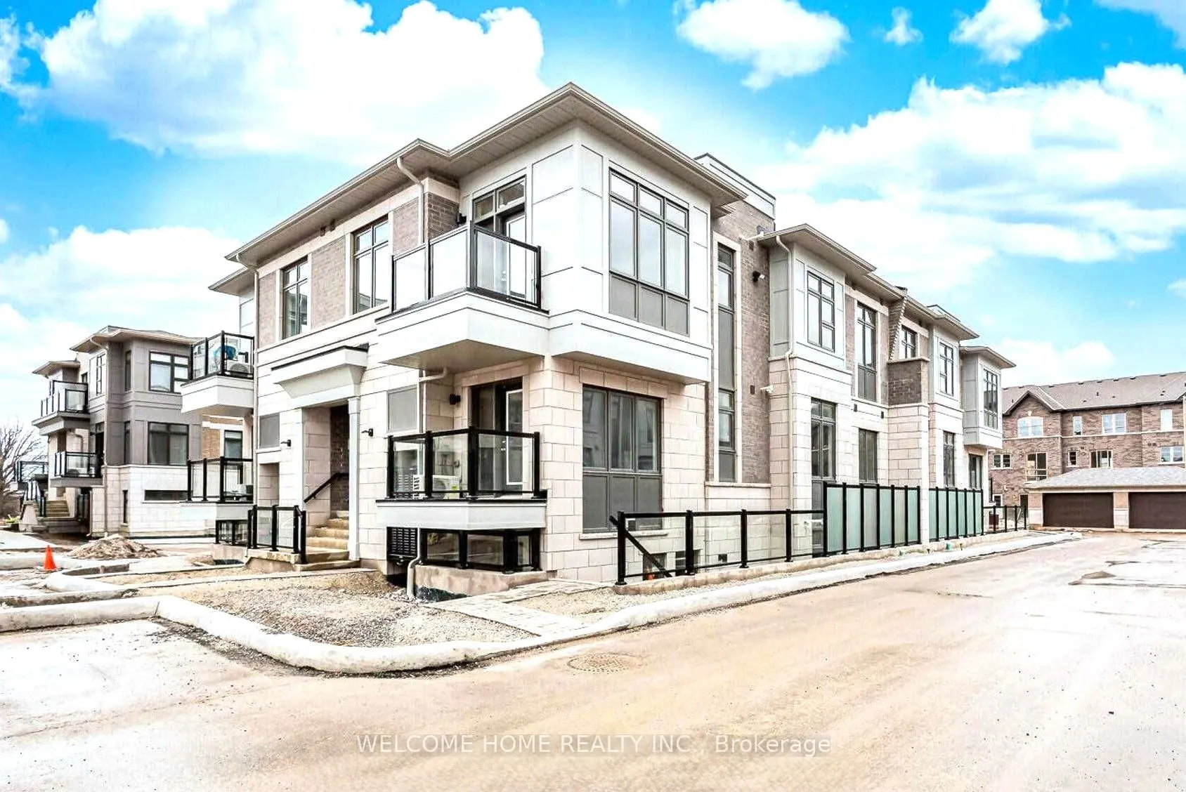 40 Halliford Place, #501