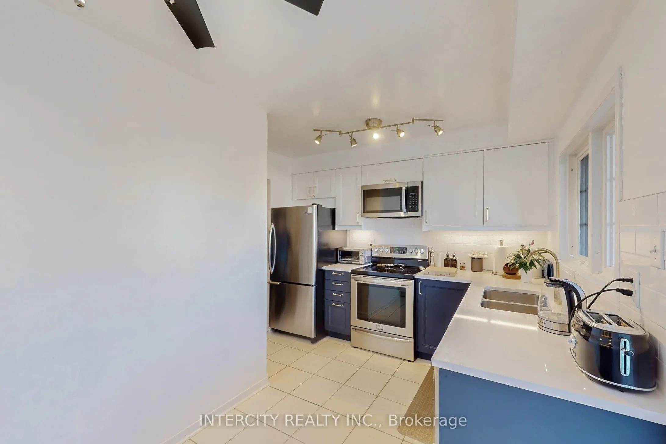 29 Birdstone Crescent, #73