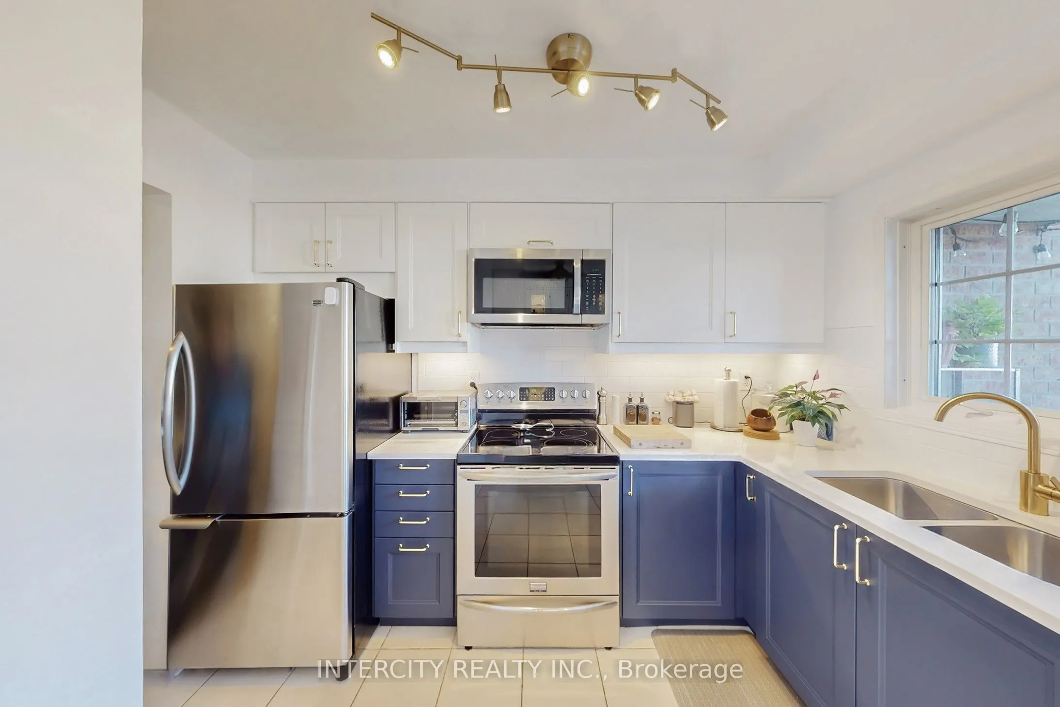 29 Birdstone Crescent, #73