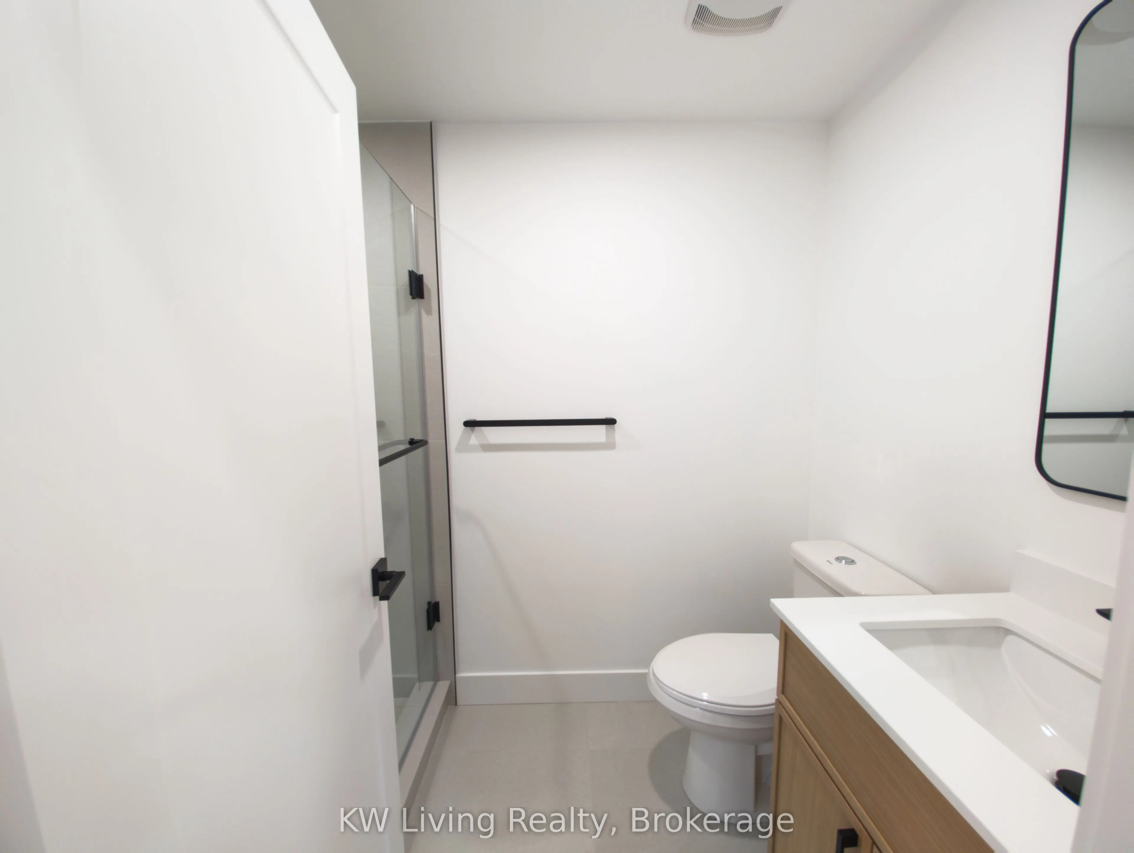 52 Vernon Street, #101