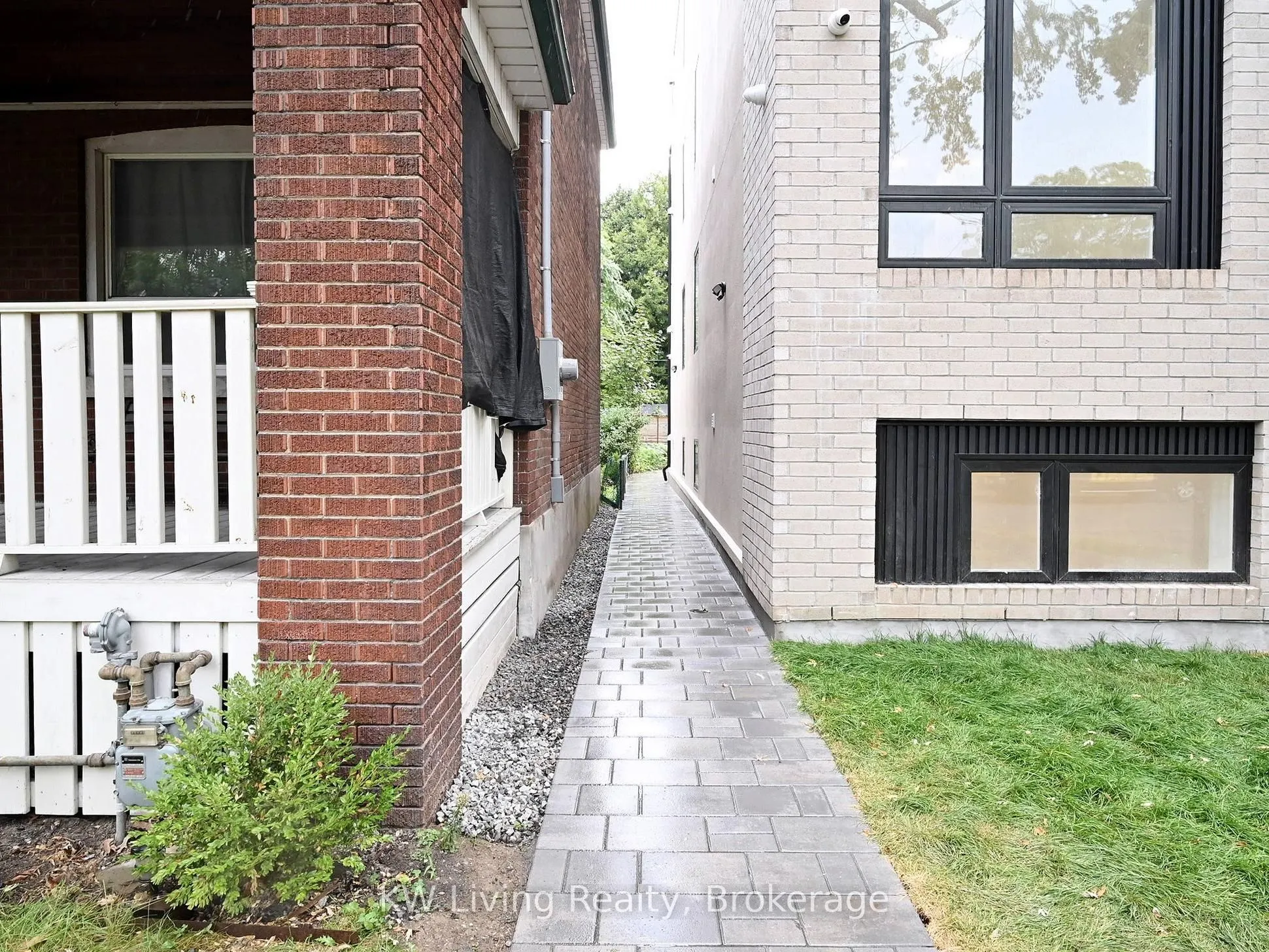 52 Vernon Street, #101