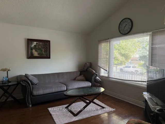 2783 Kingsberry Upper Level Crescent
