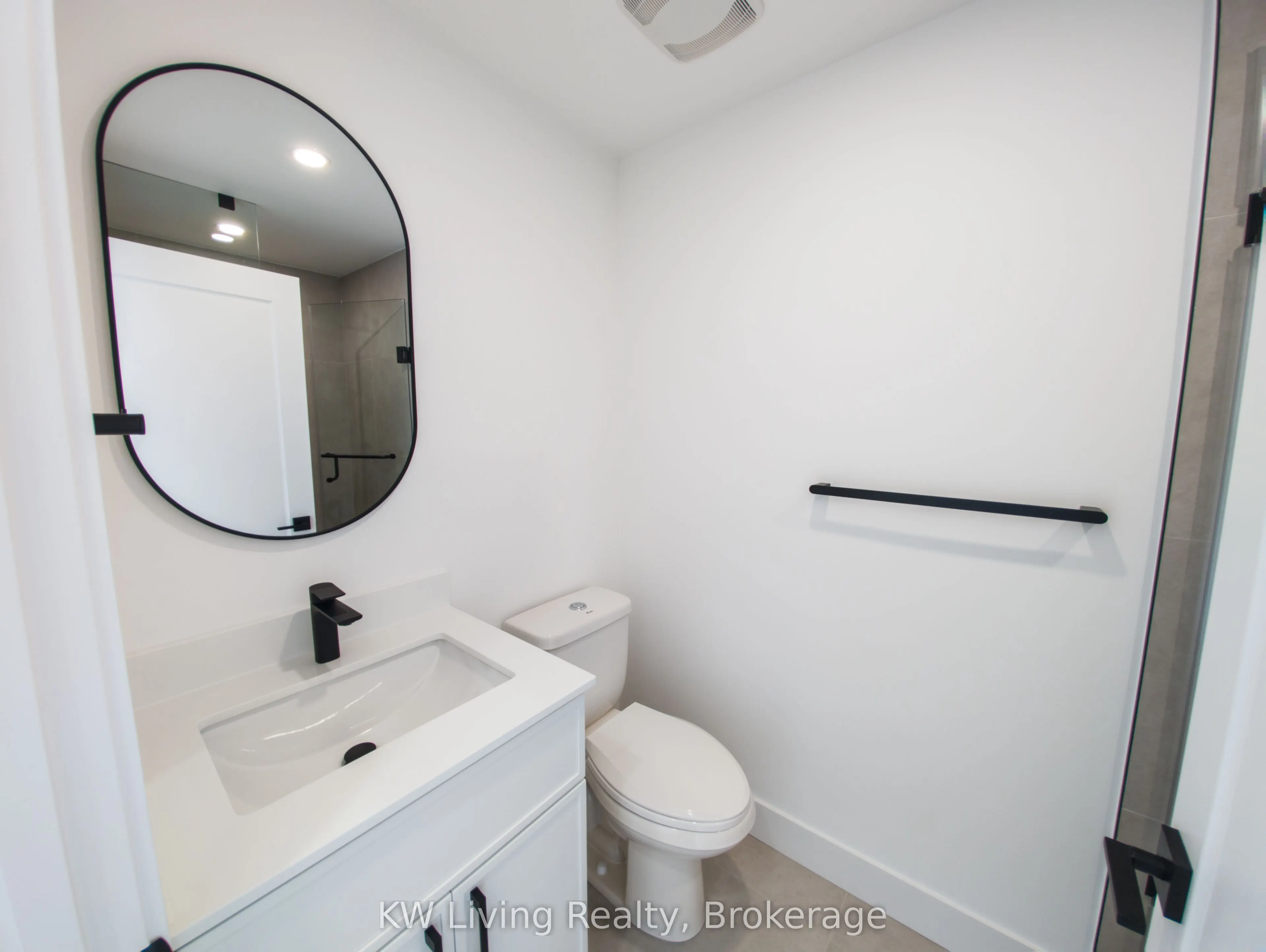 52 Vernon Street, #201