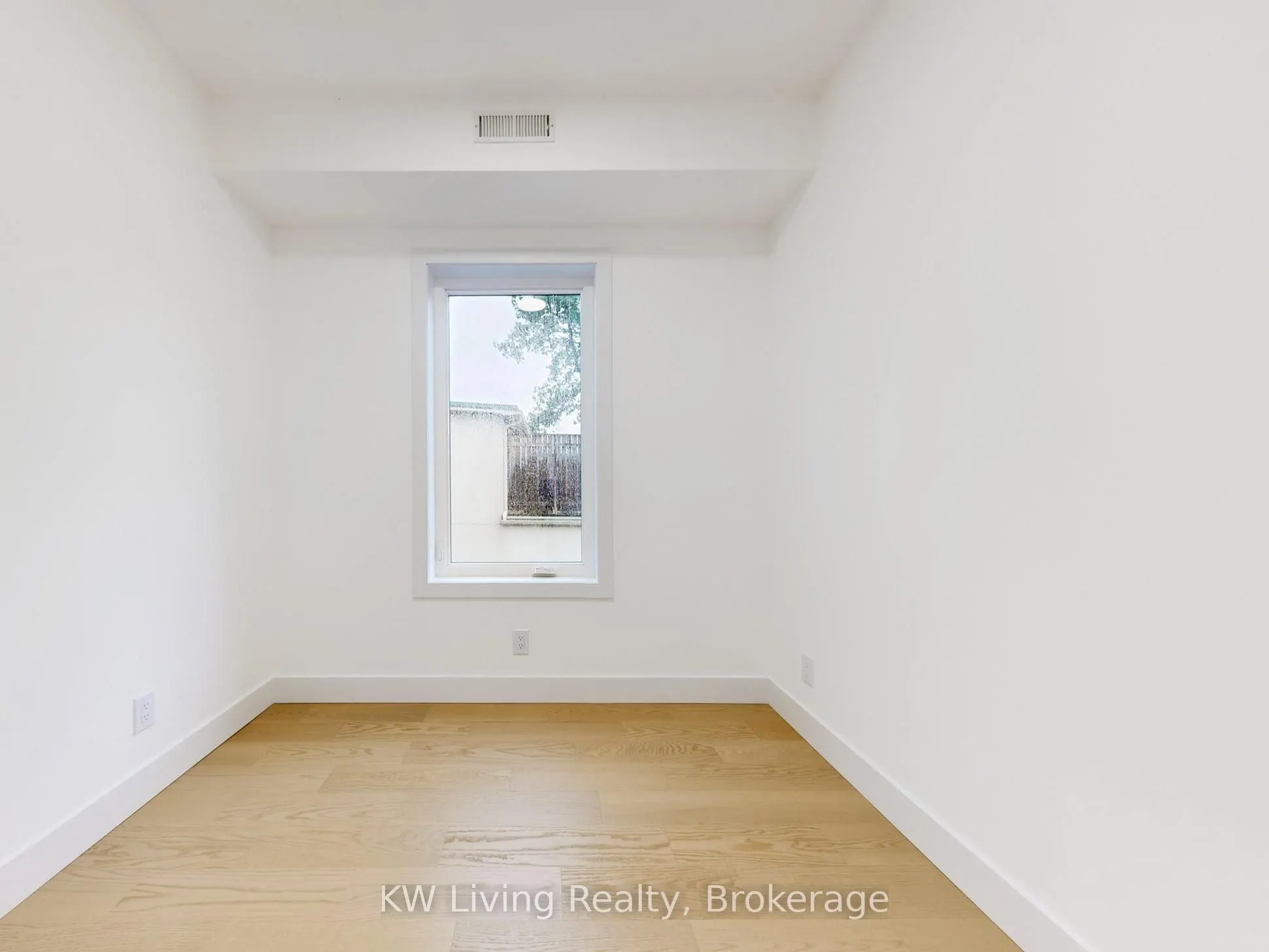 52 Vernon Street, #201