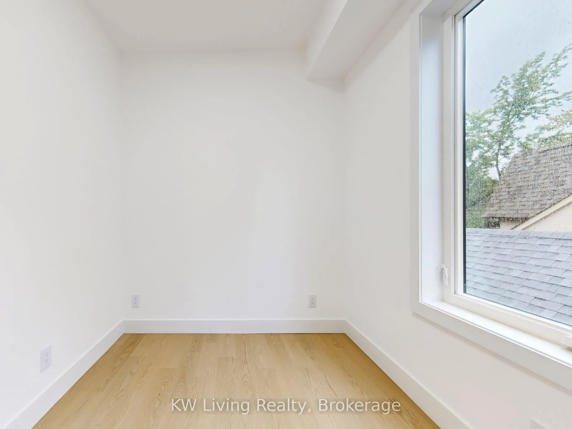 52 Vernon Street, #301