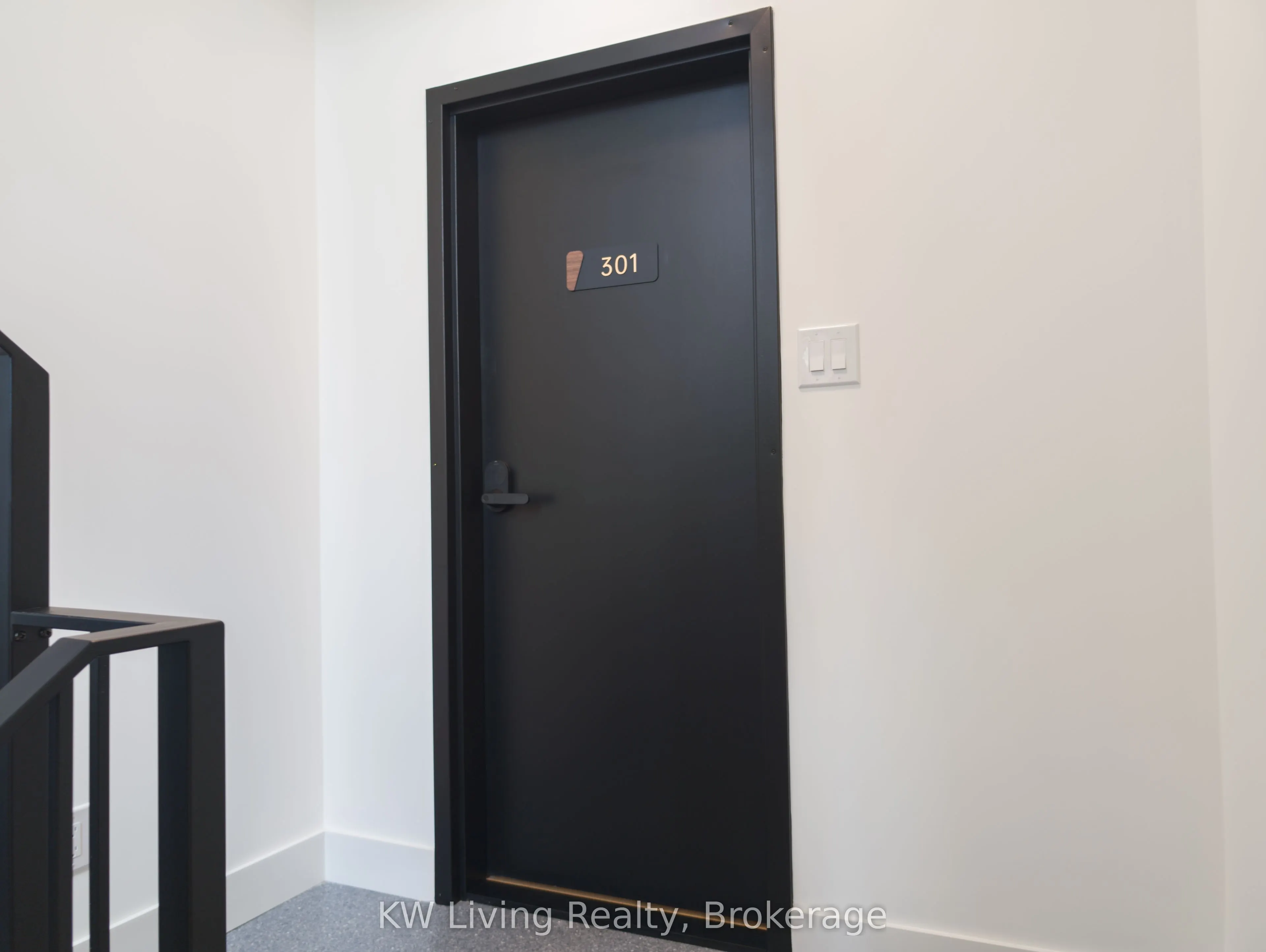 52 Vernon Street, #301