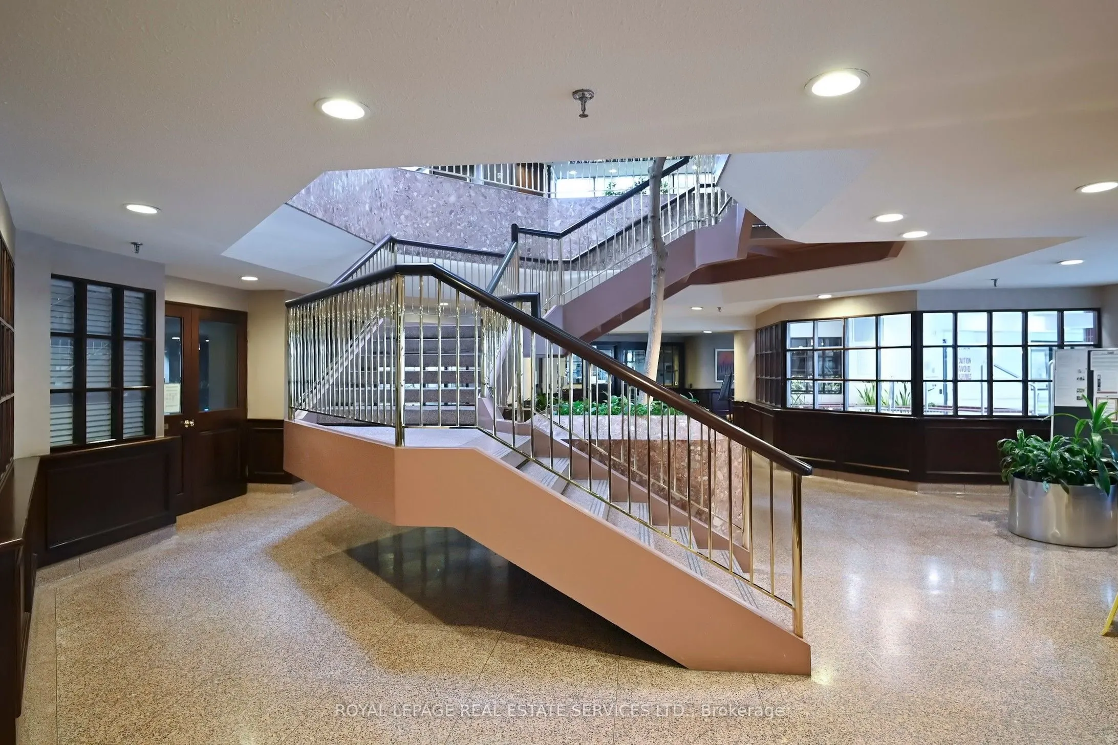 1300 Islington Avenue, #304