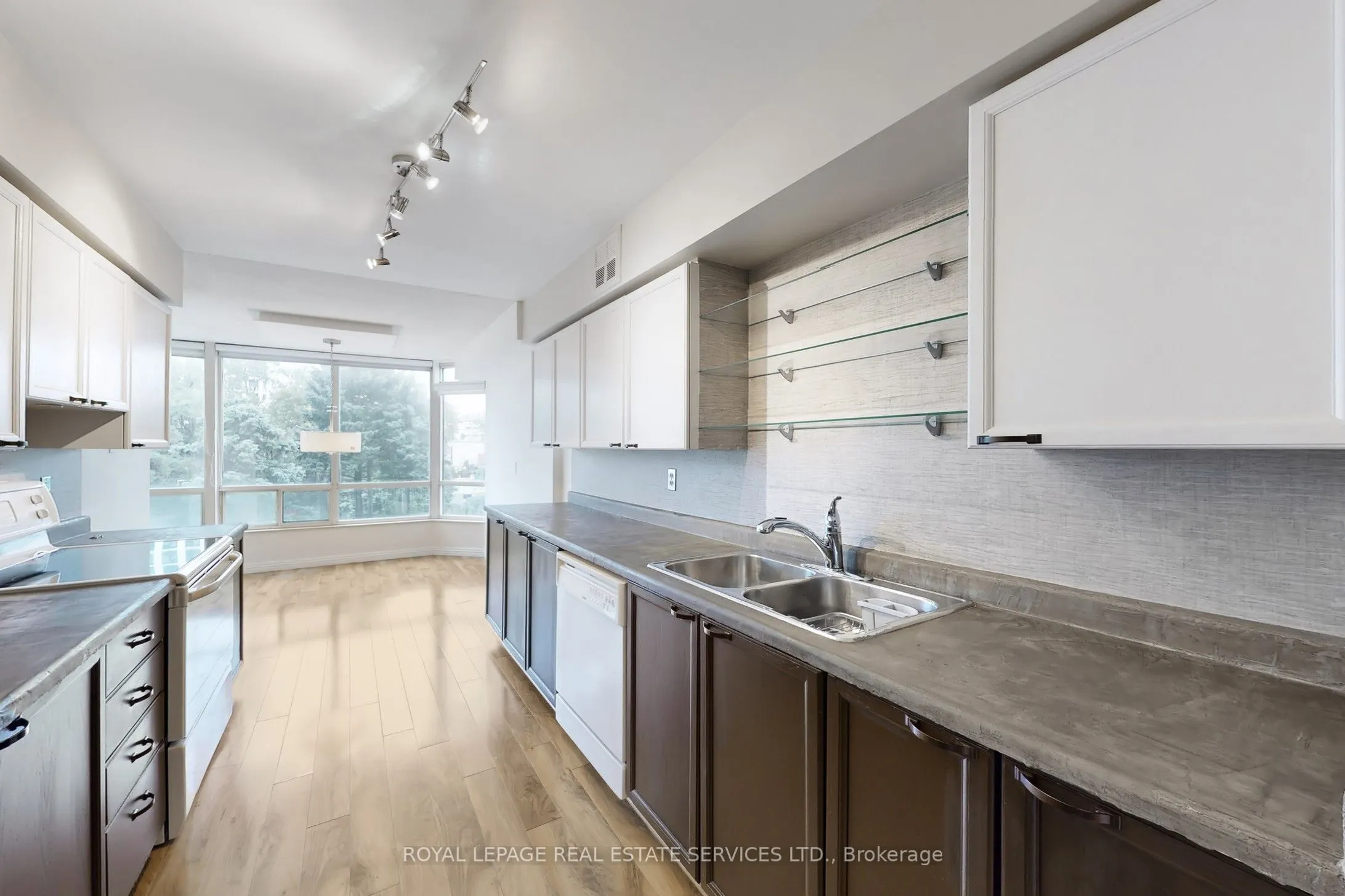 1300 Islington Avenue, #304