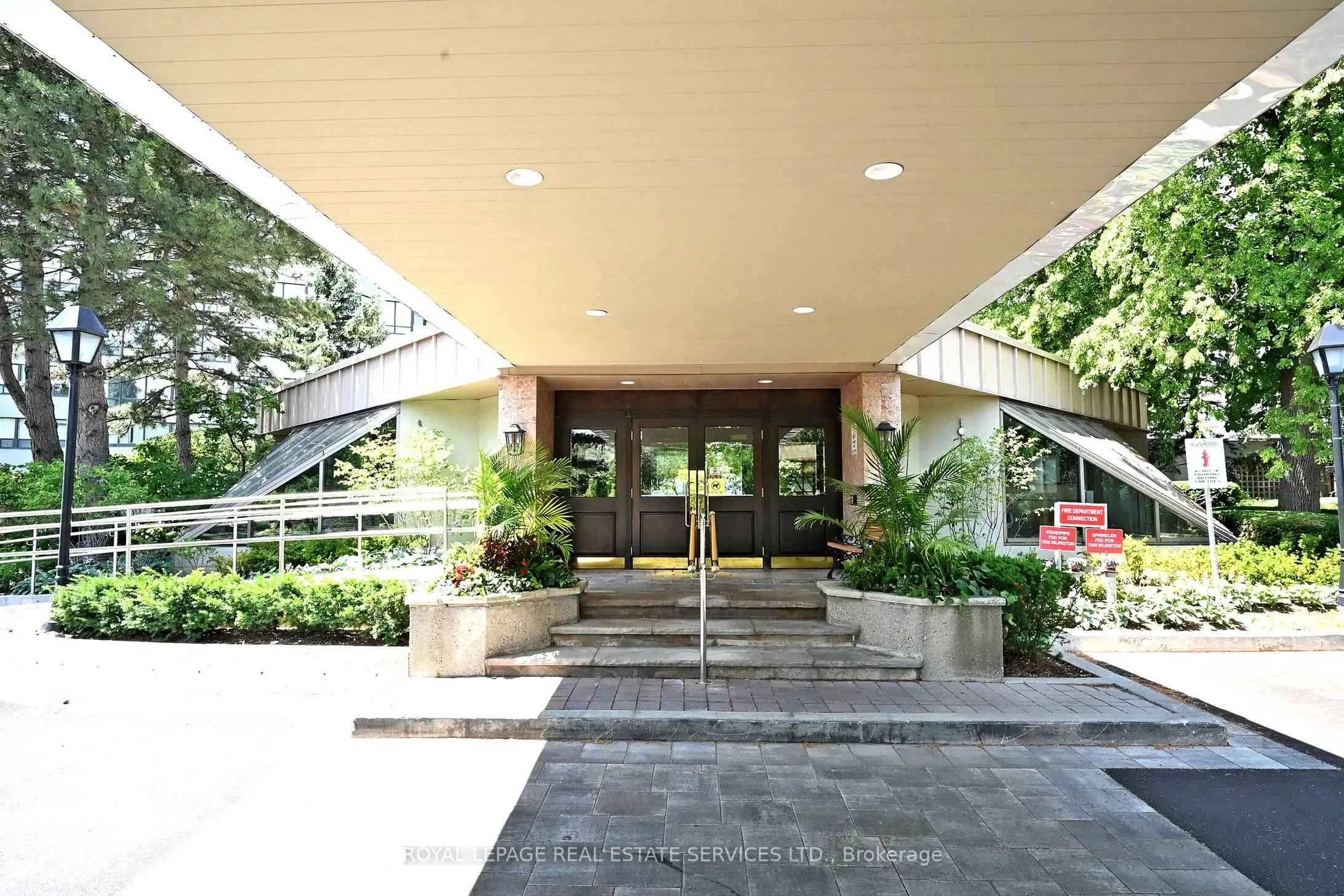 1300 Islington Avenue, #304