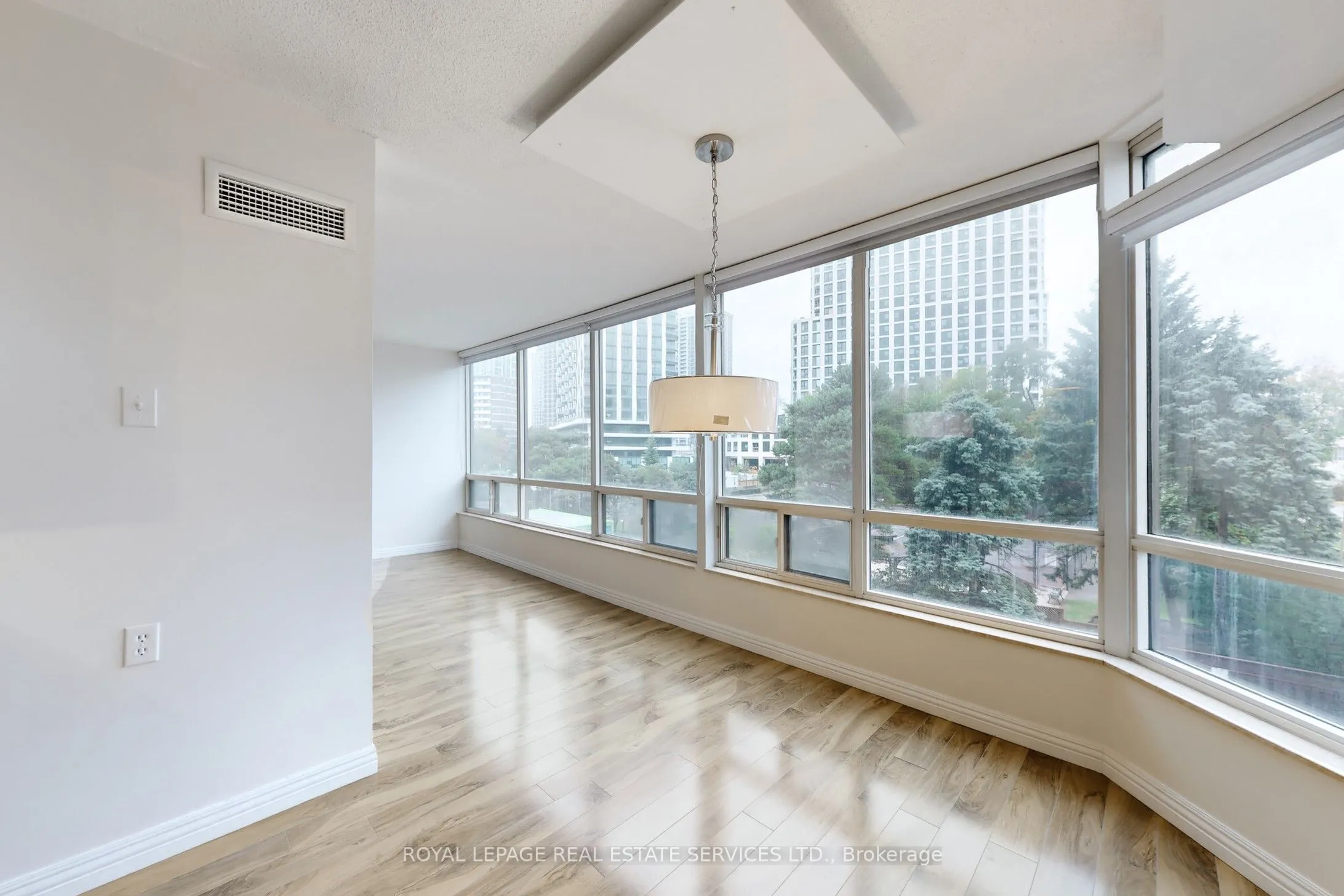 1300 Islington Avenue, #304