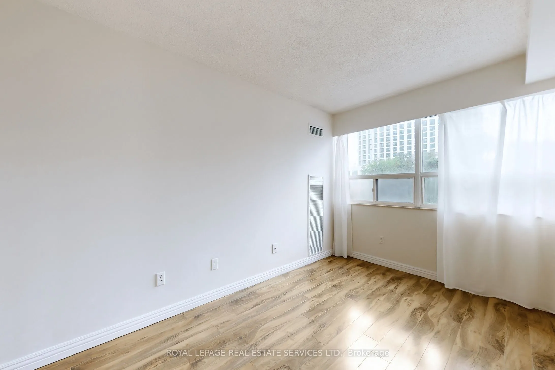 1300 Islington Avenue, #304