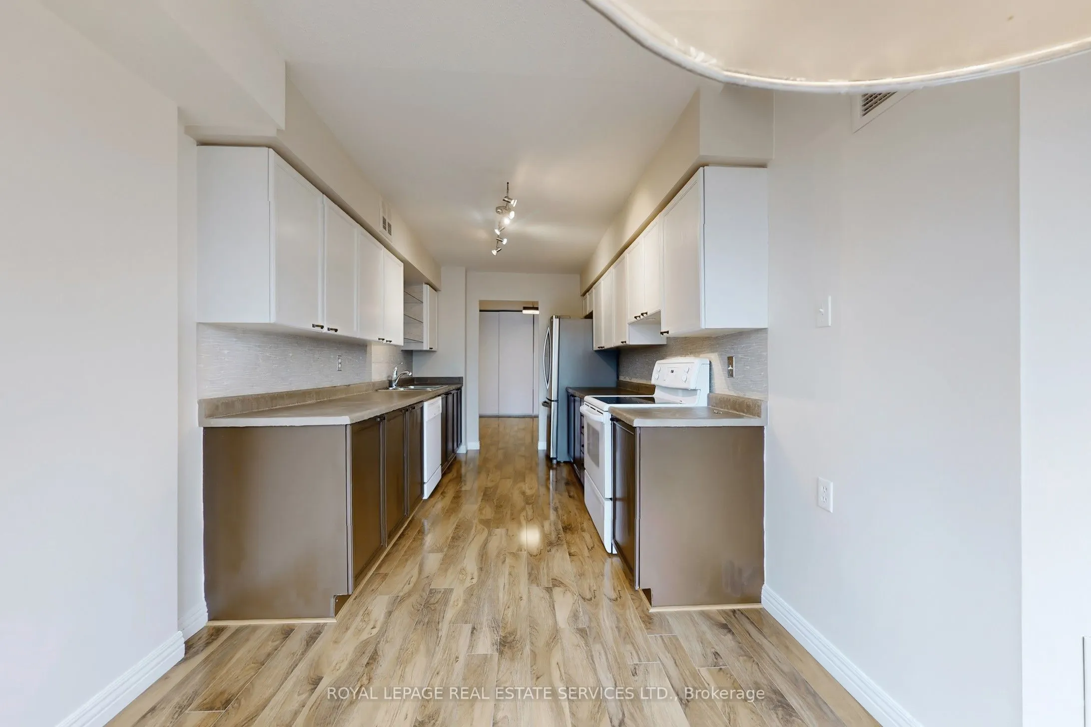 1300 Islington Avenue, #304