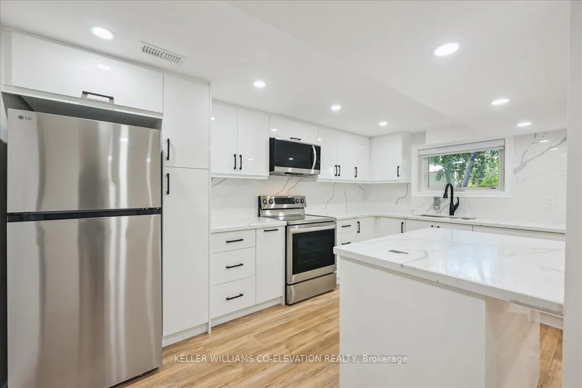 379 Bryant Crescent S