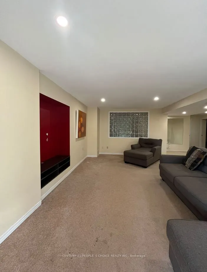 4494 Idlewilde Crescent, #Lower