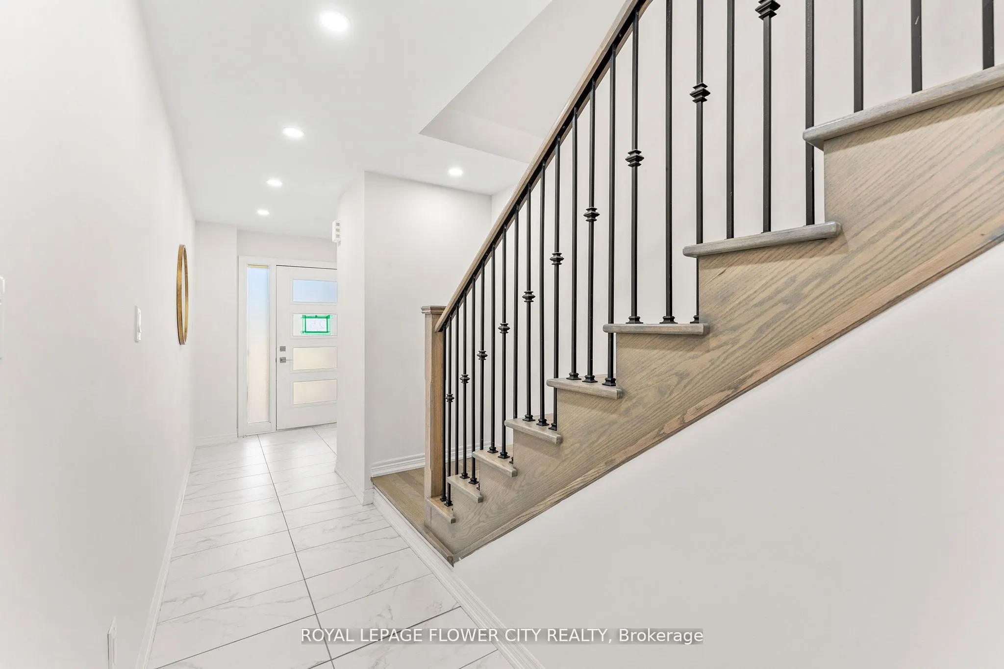 38 Queenpost Drive