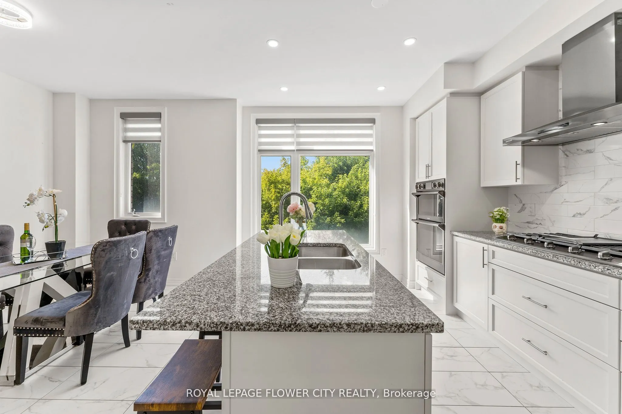 38 Queenpost Drive