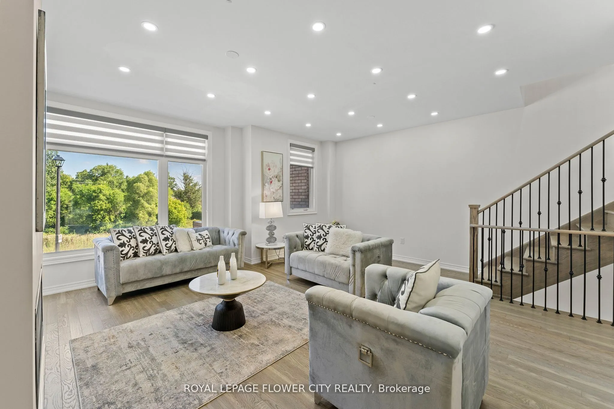 38 Queenpost Drive