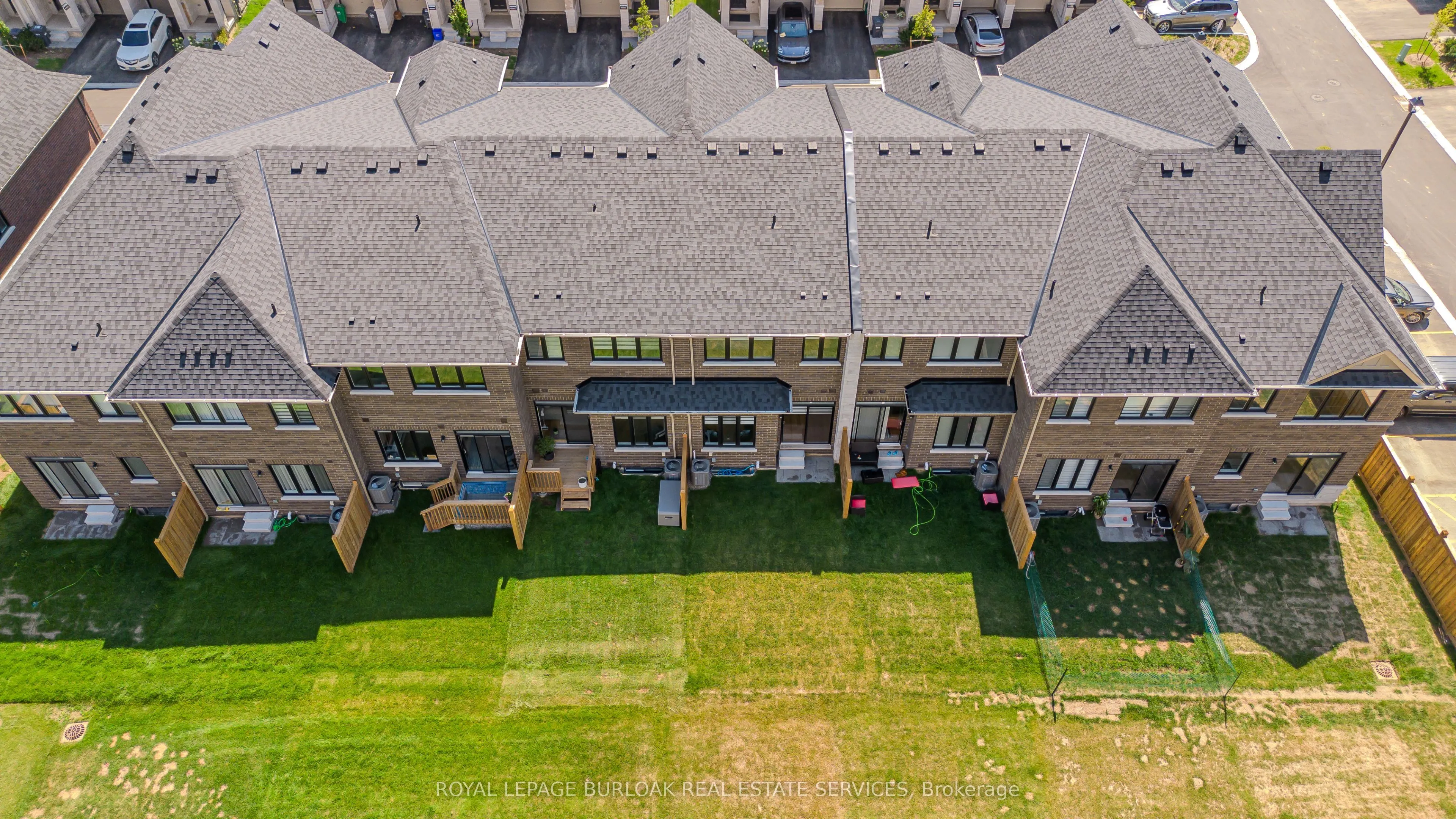 1407 Oakmont Common