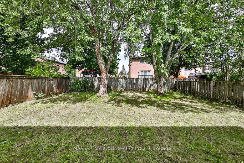 4225 Treetop Crescent