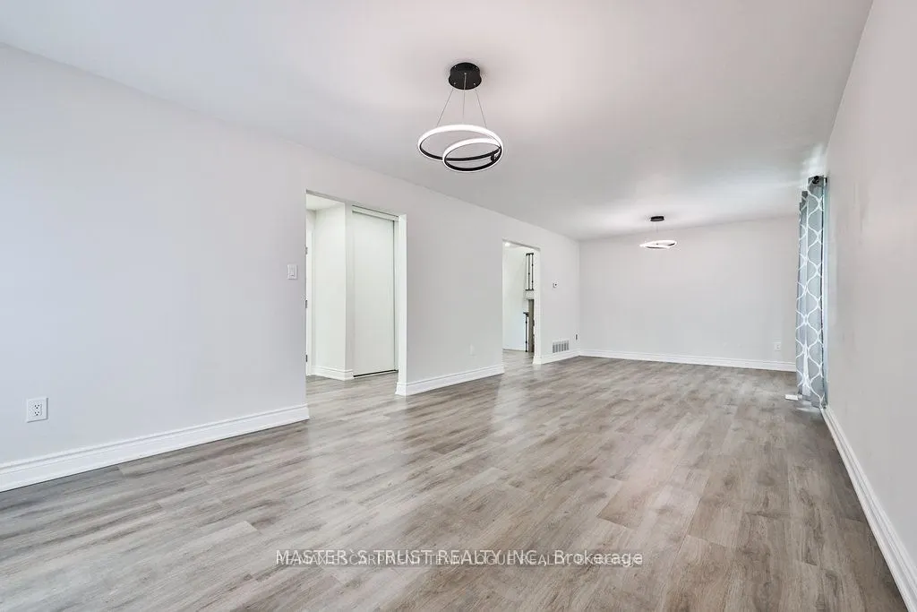 4225 Treetop Crescent