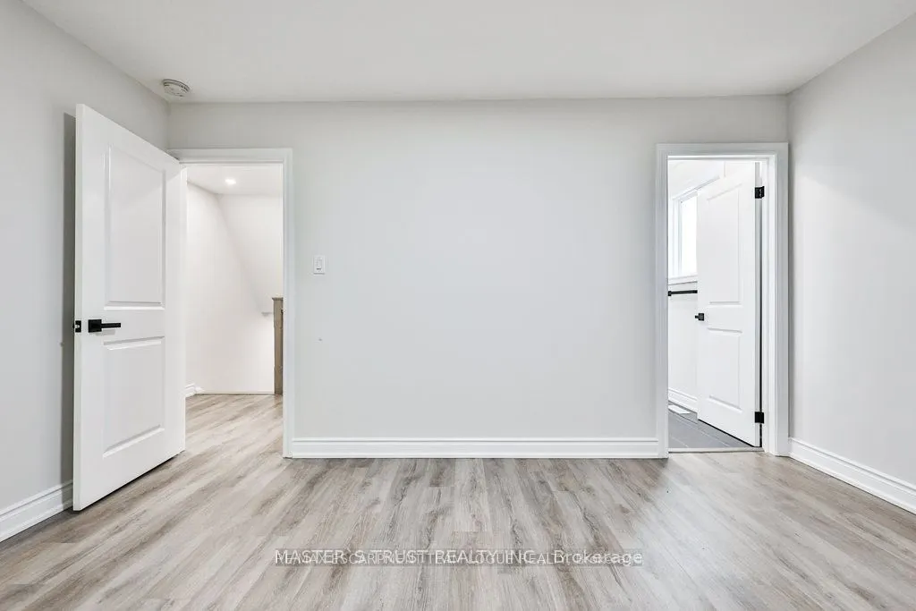 4225 Treetop Crescent