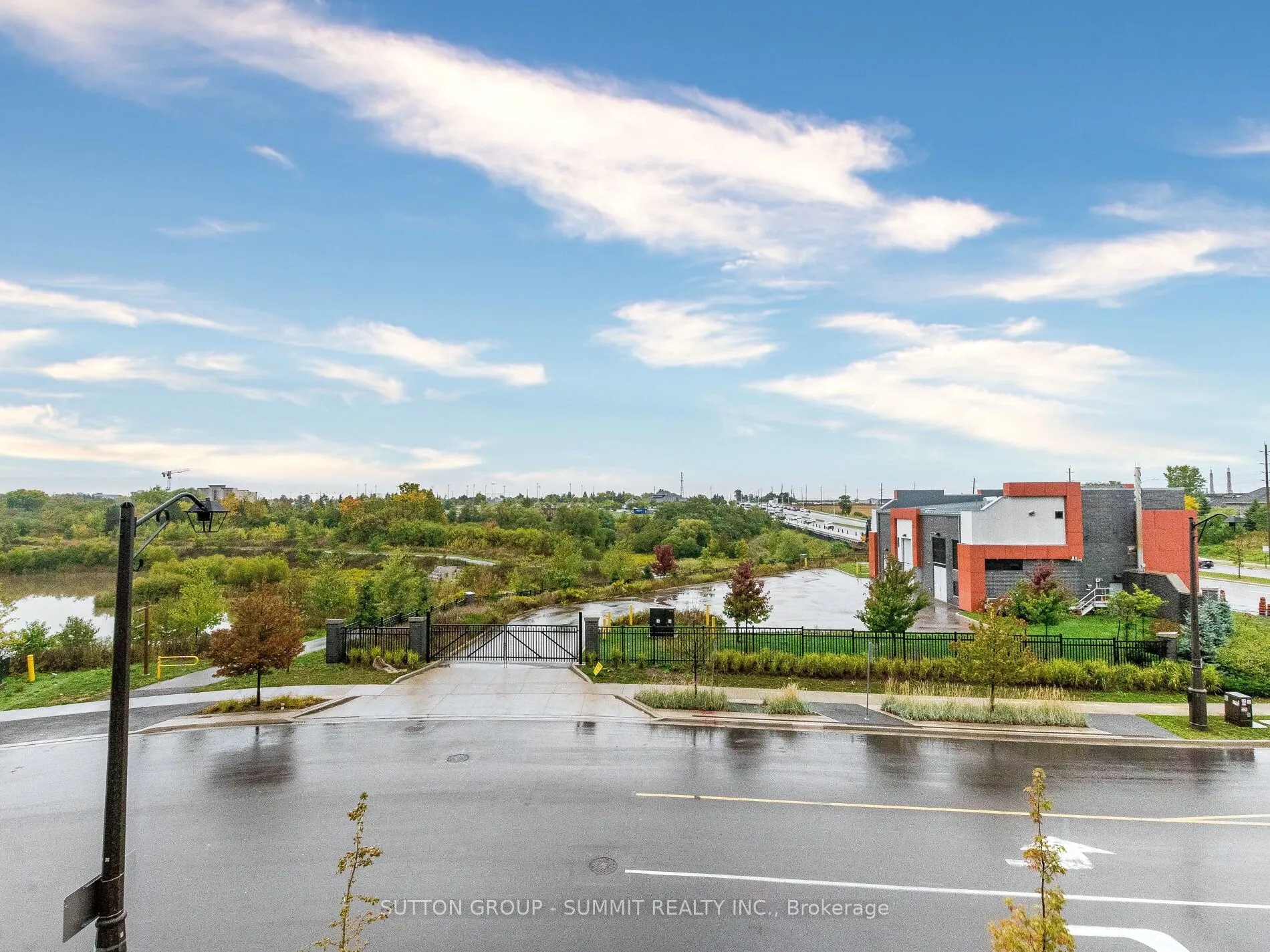 1415 Dundas Street E, #209