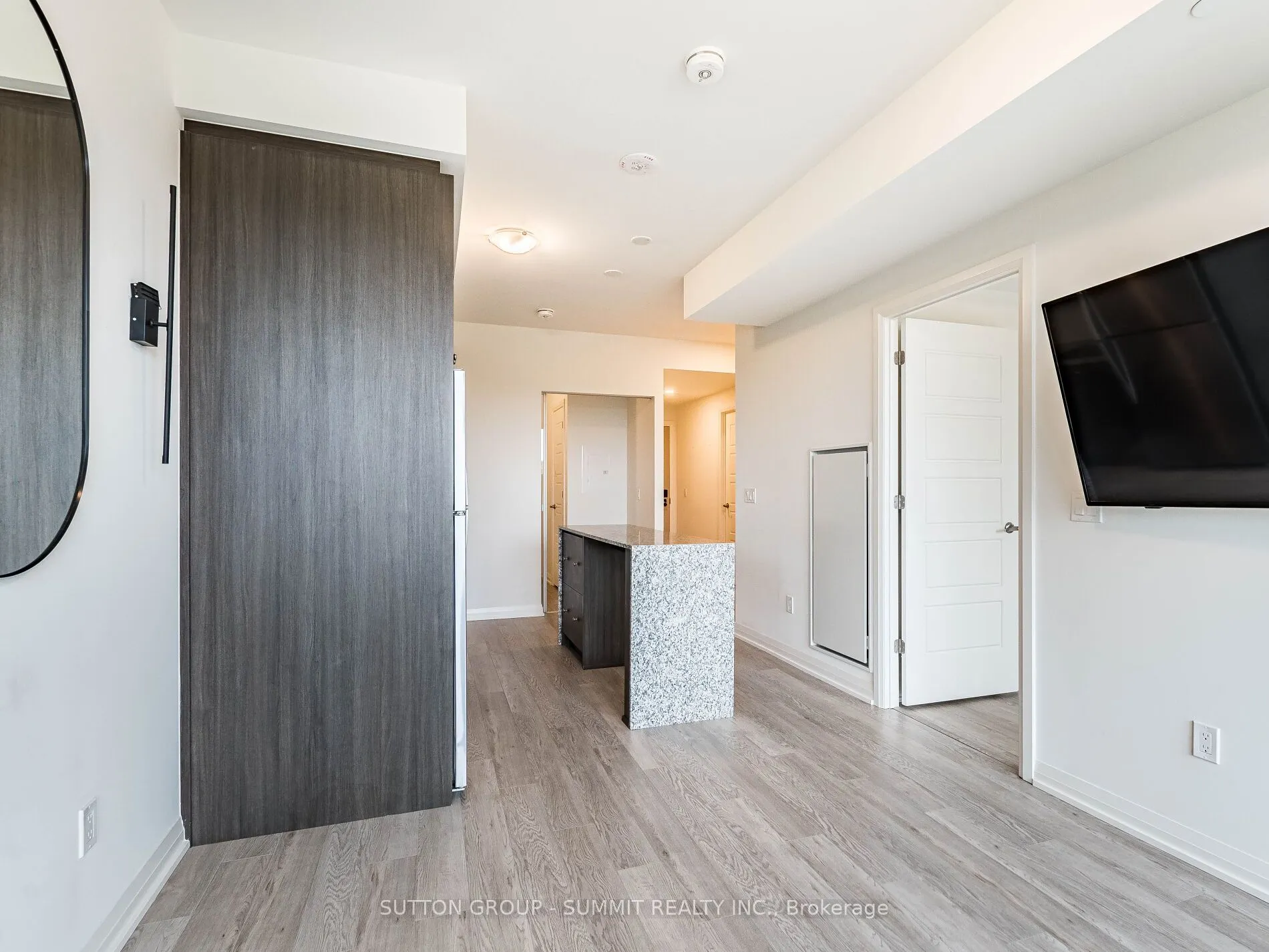 1415 Dundas Street E, #209
