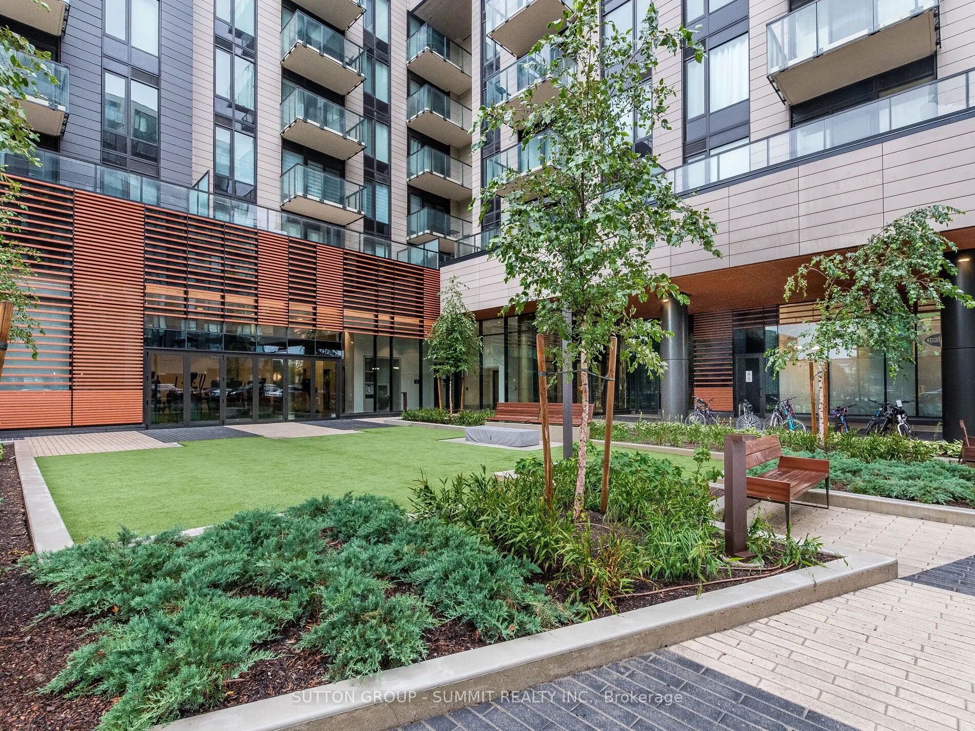 1415 Dundas Street E, #209
