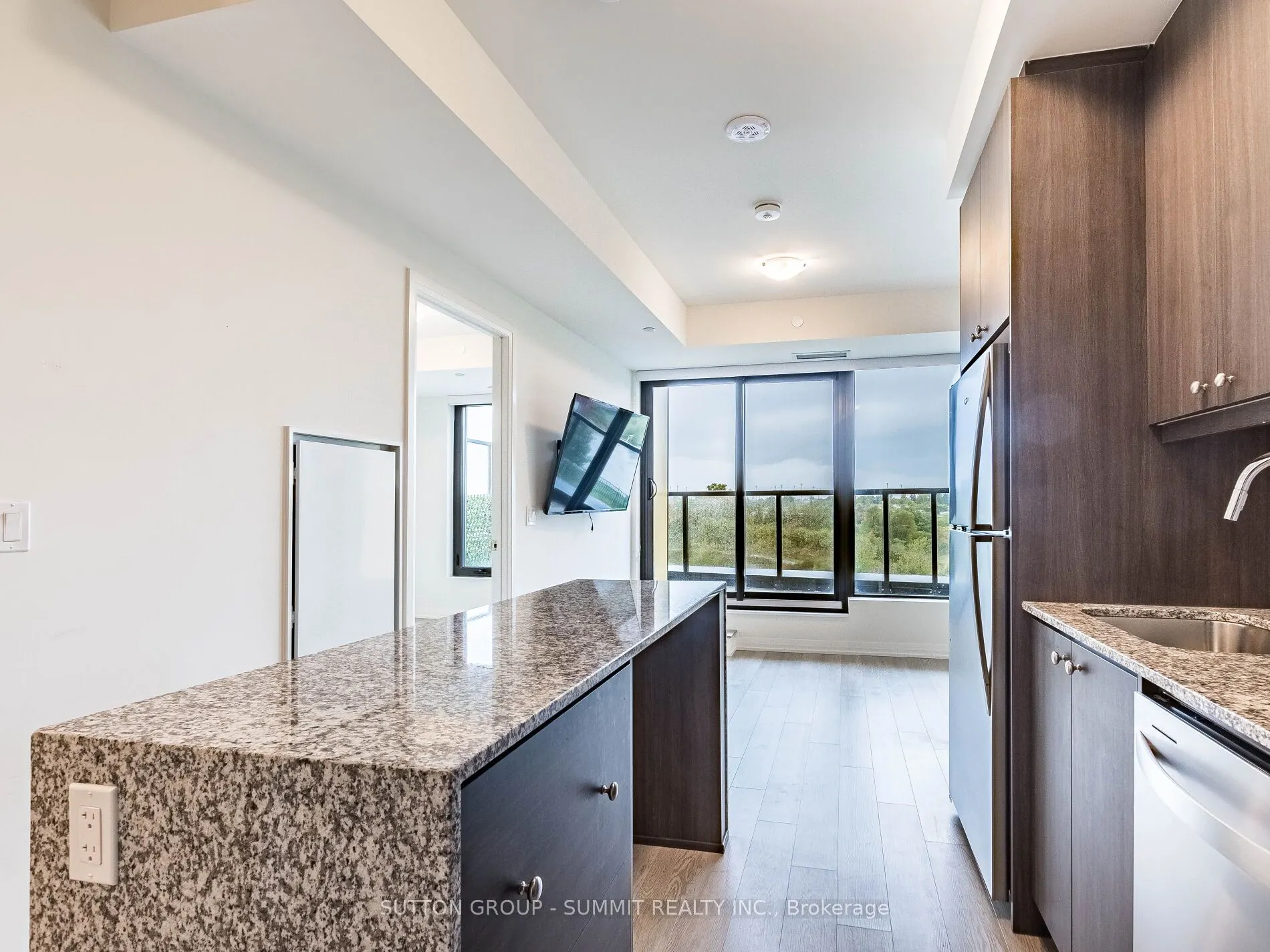 1415 Dundas Street E, #209