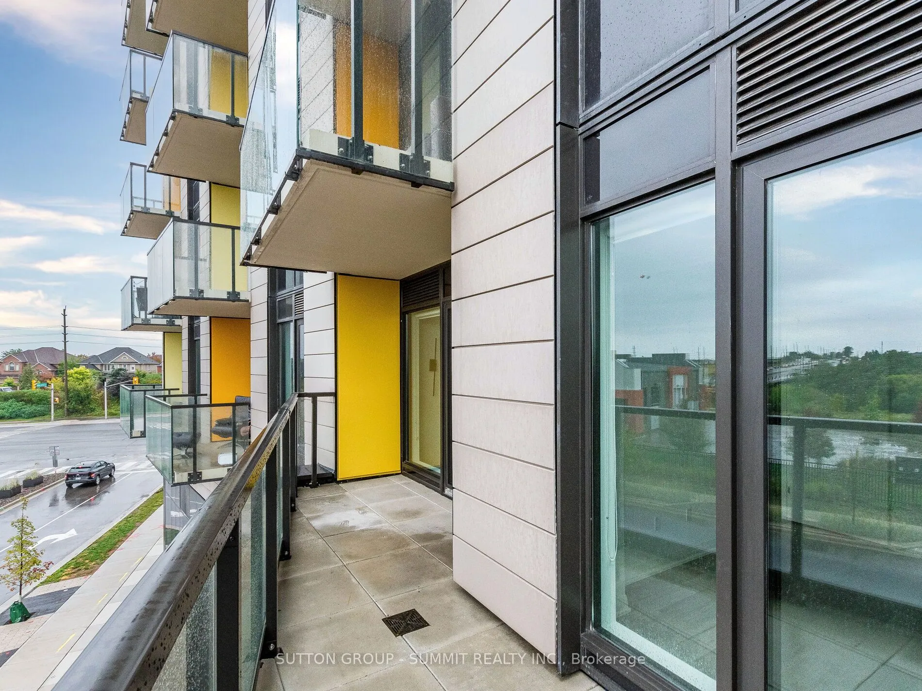 1415 Dundas Street E, #209
