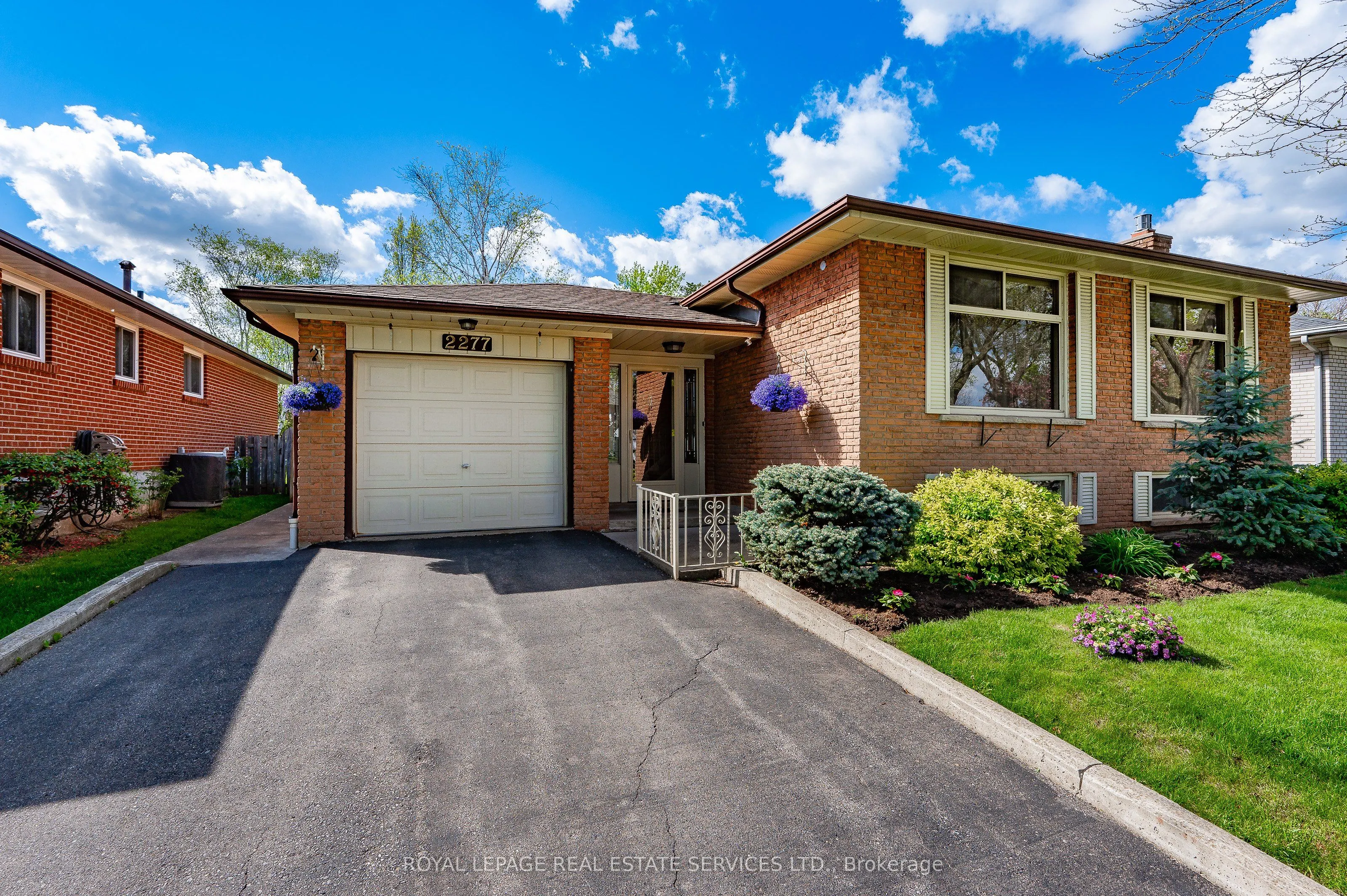 2277 Wyandotte Drive