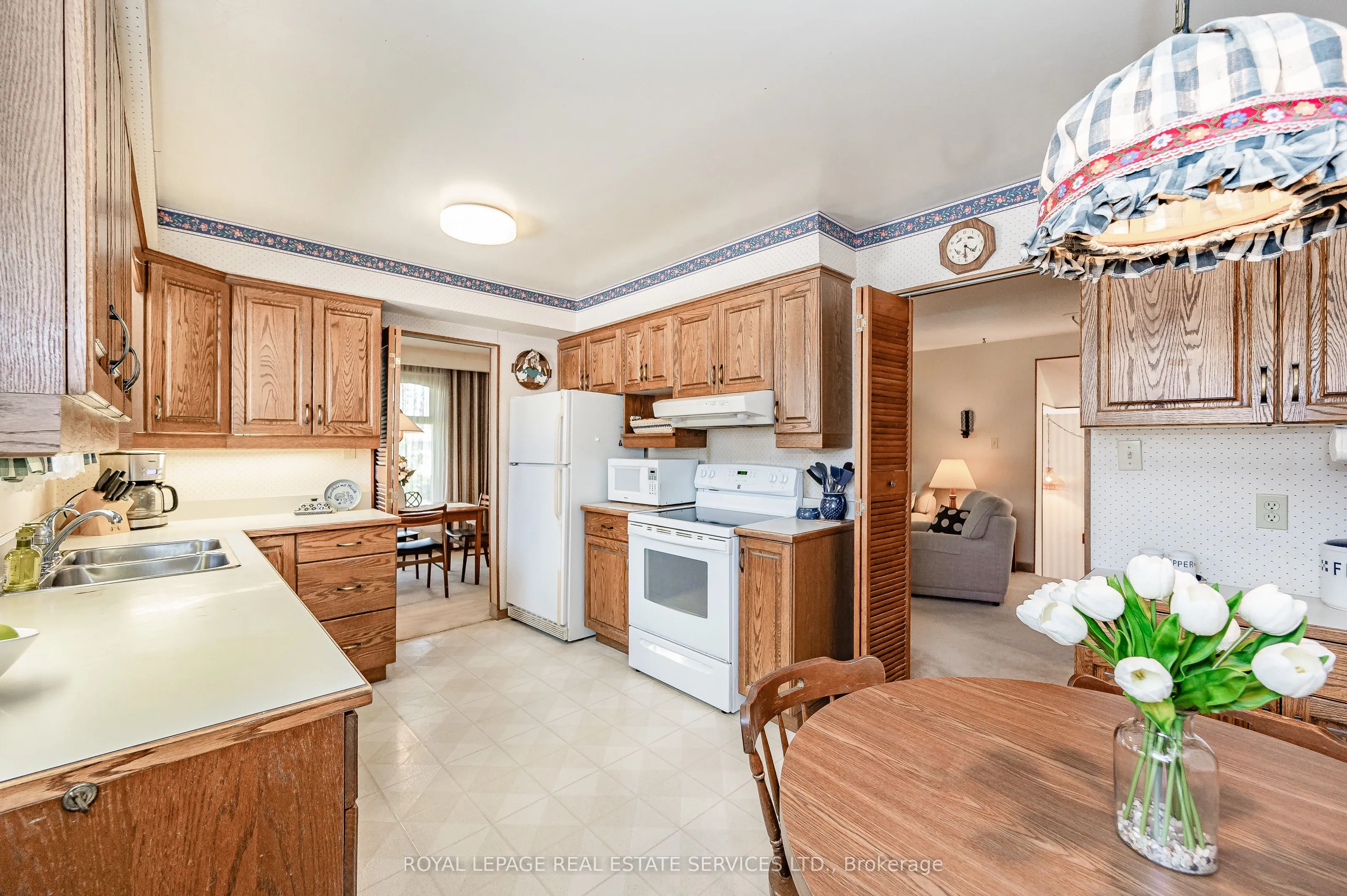 2277 Wyandotte Drive