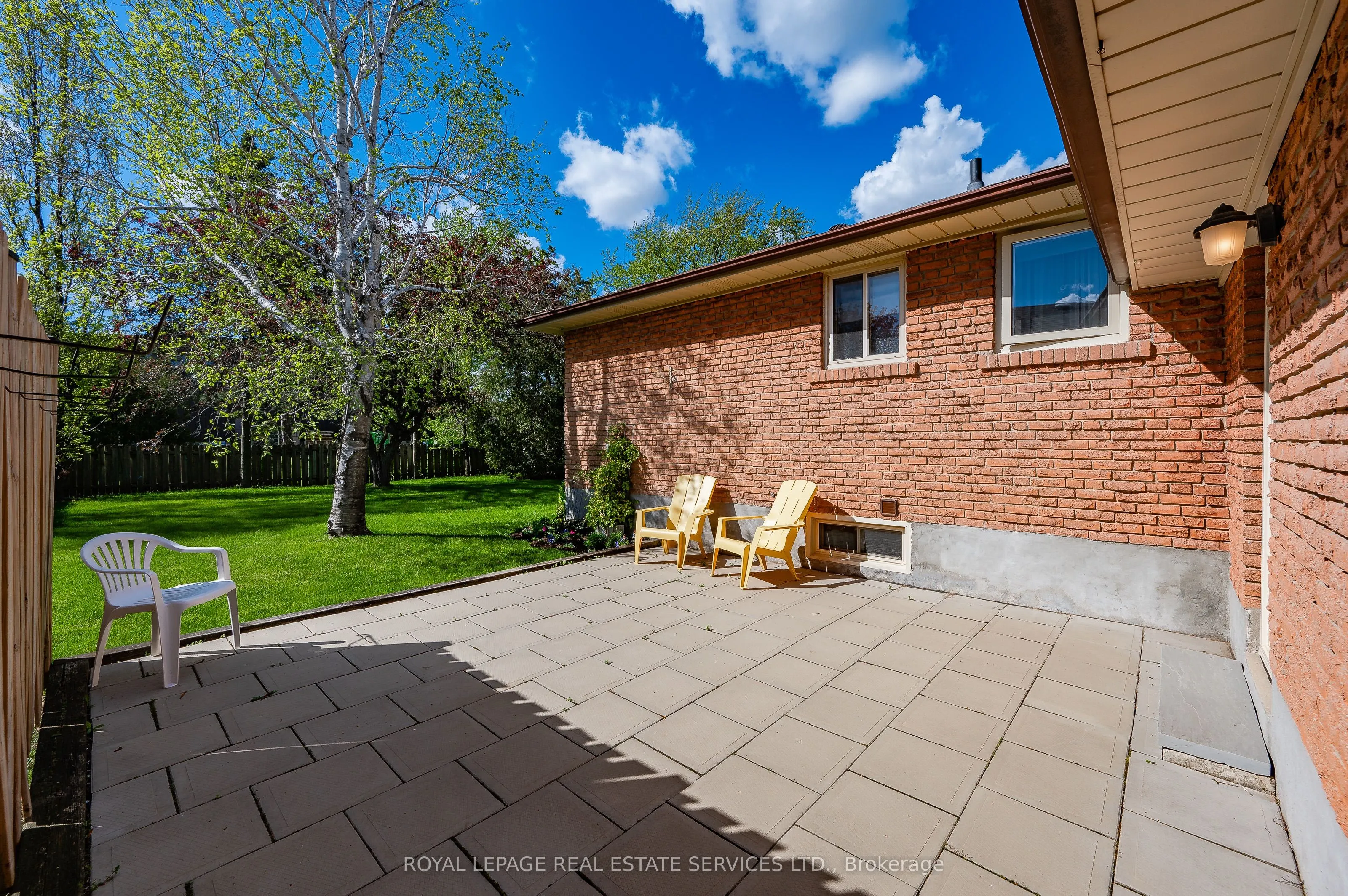 2277 Wyandotte Drive