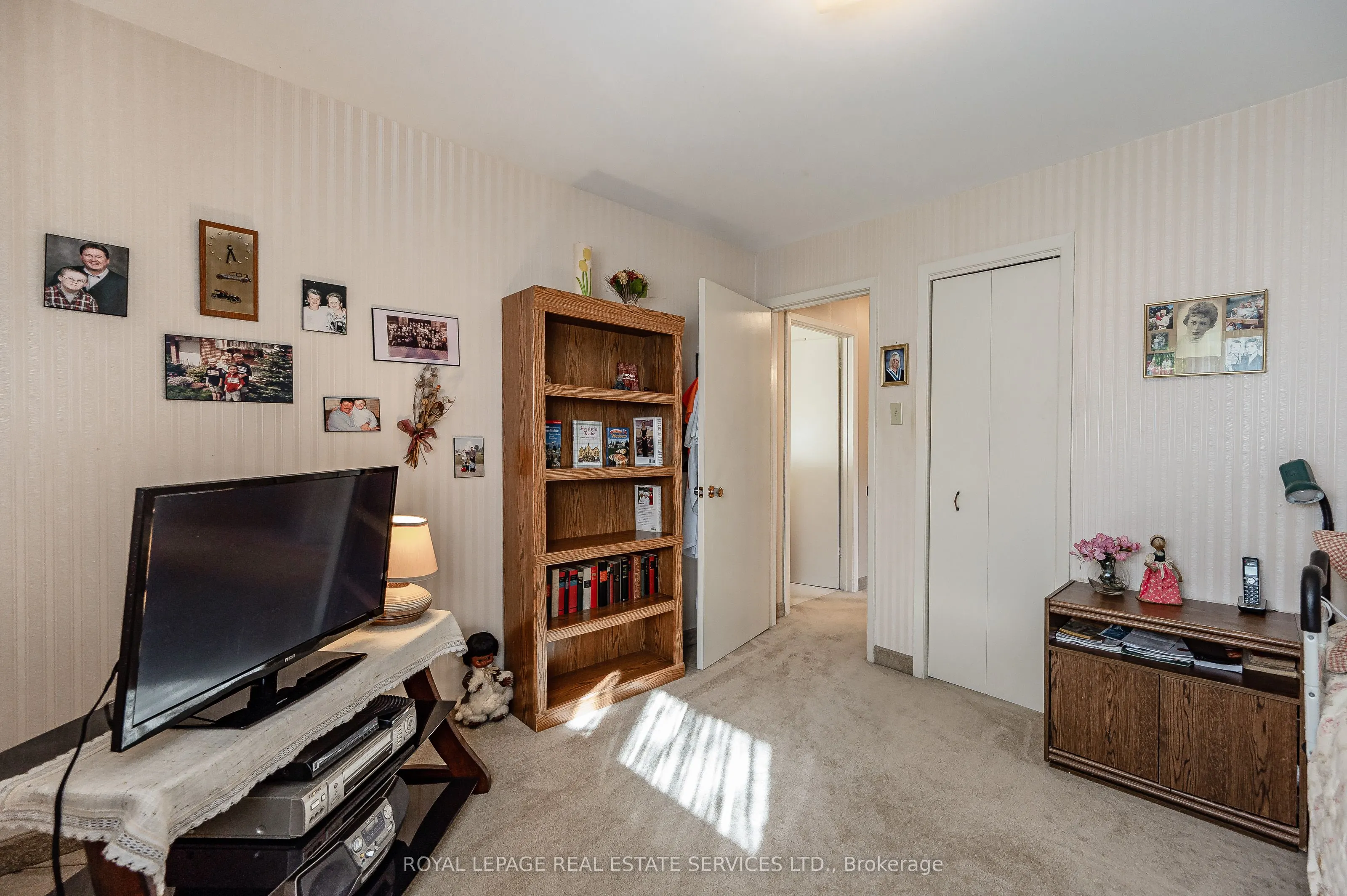 2277 Wyandotte Drive