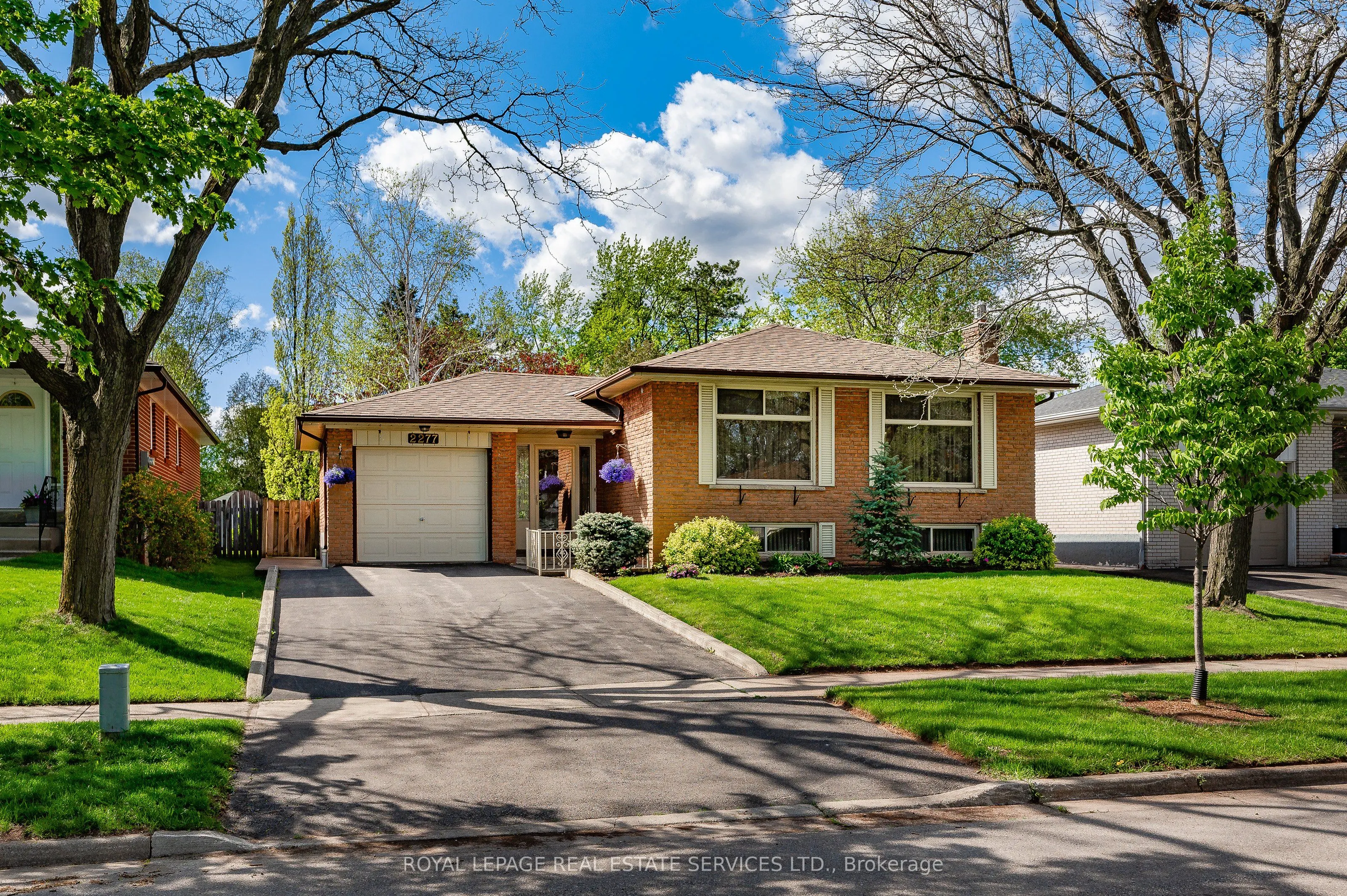 2277 Wyandotte Drive