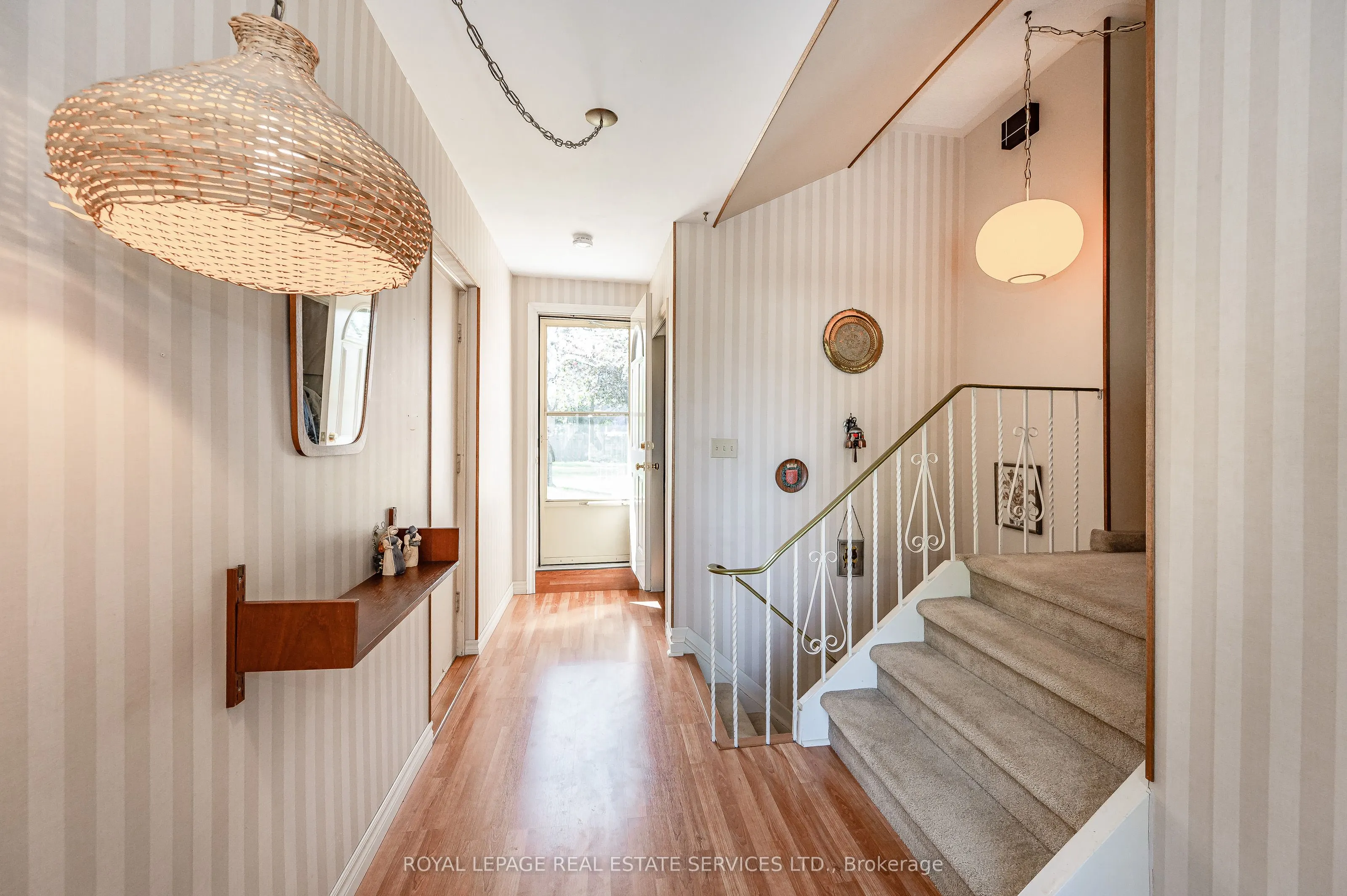 2277 Wyandotte Drive