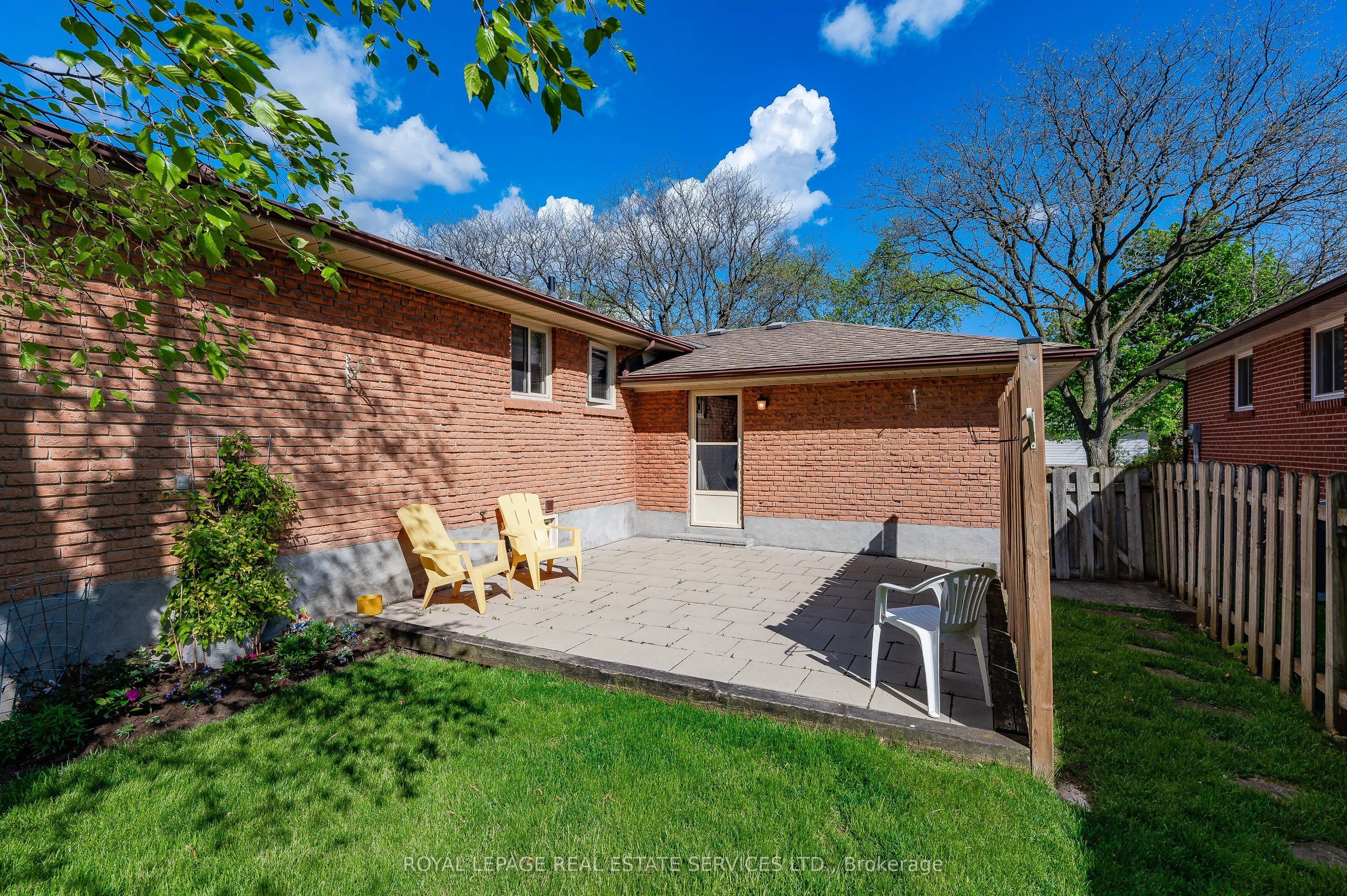 2277 Wyandotte Drive