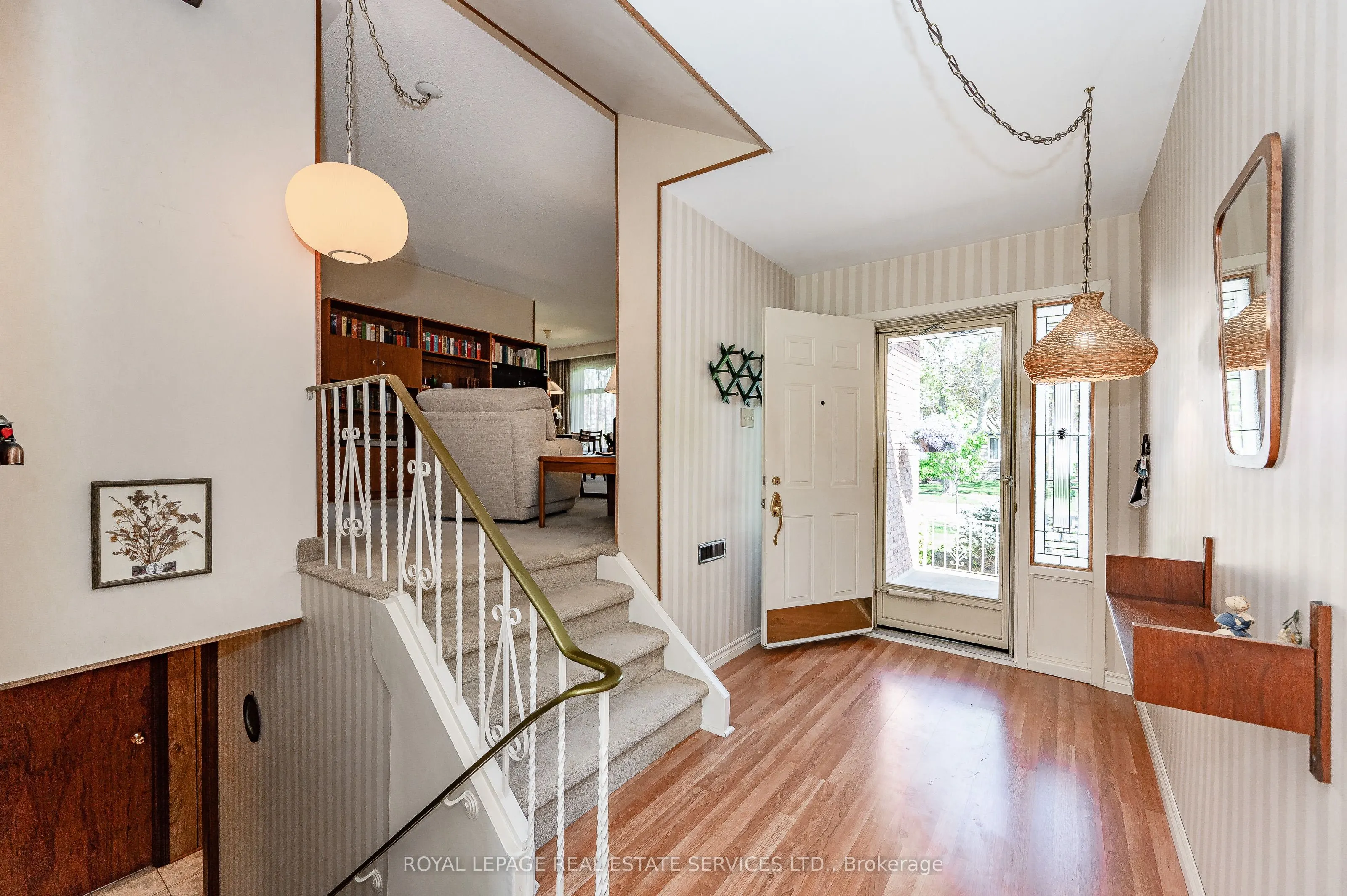 2277 Wyandotte Drive