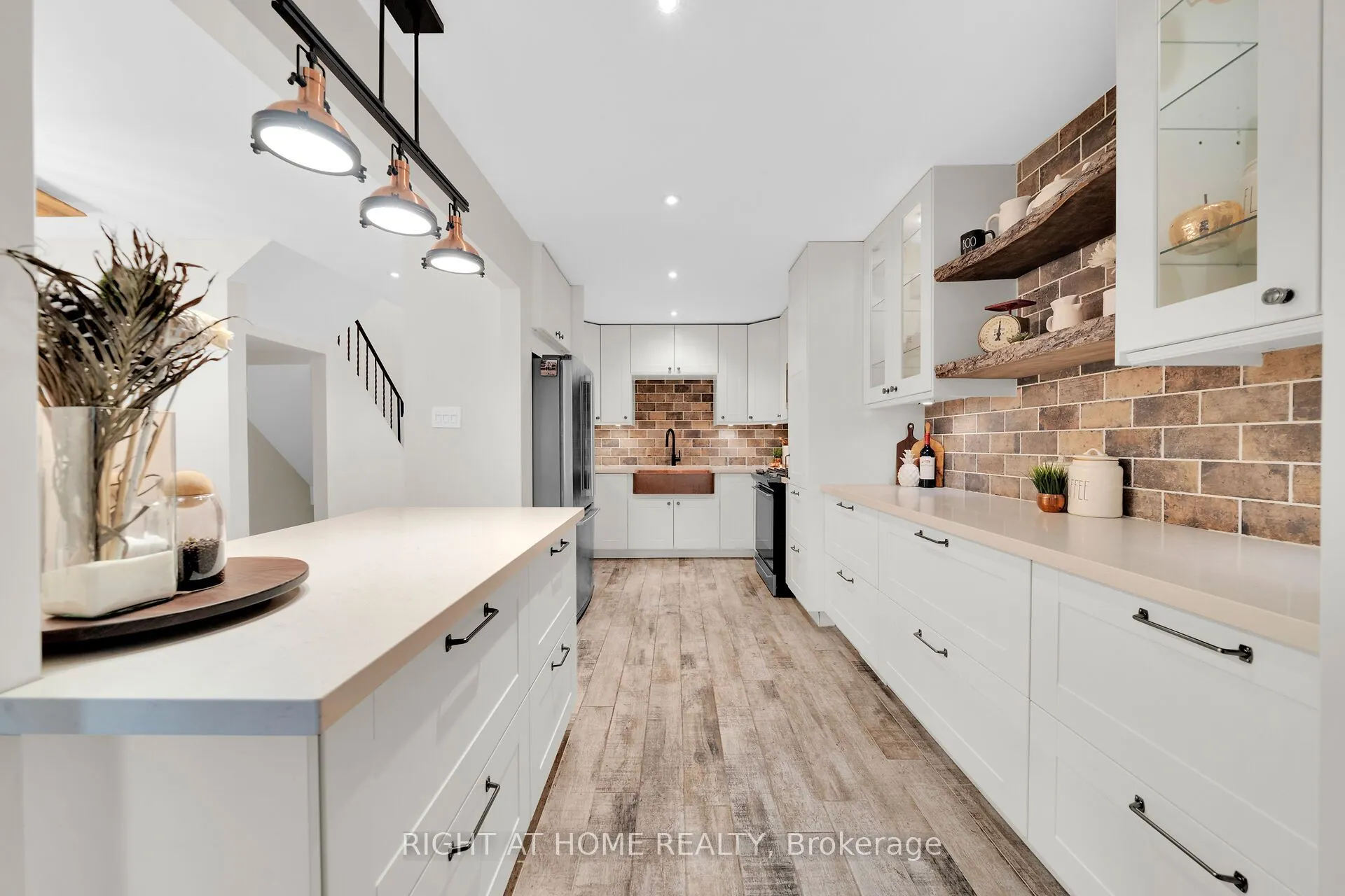 2301 Cavendish Drive, #129