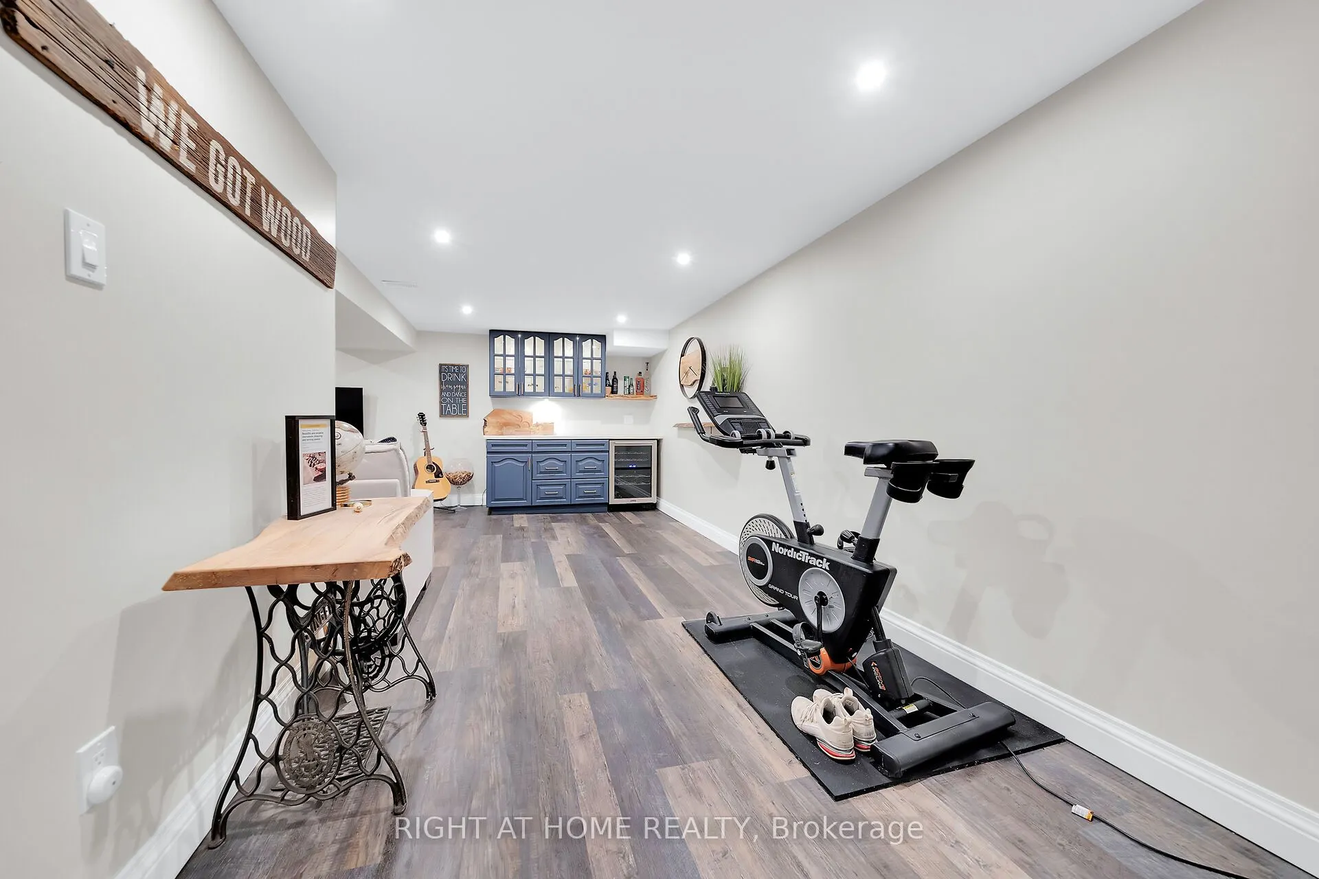 2301 Cavendish Drive, #129