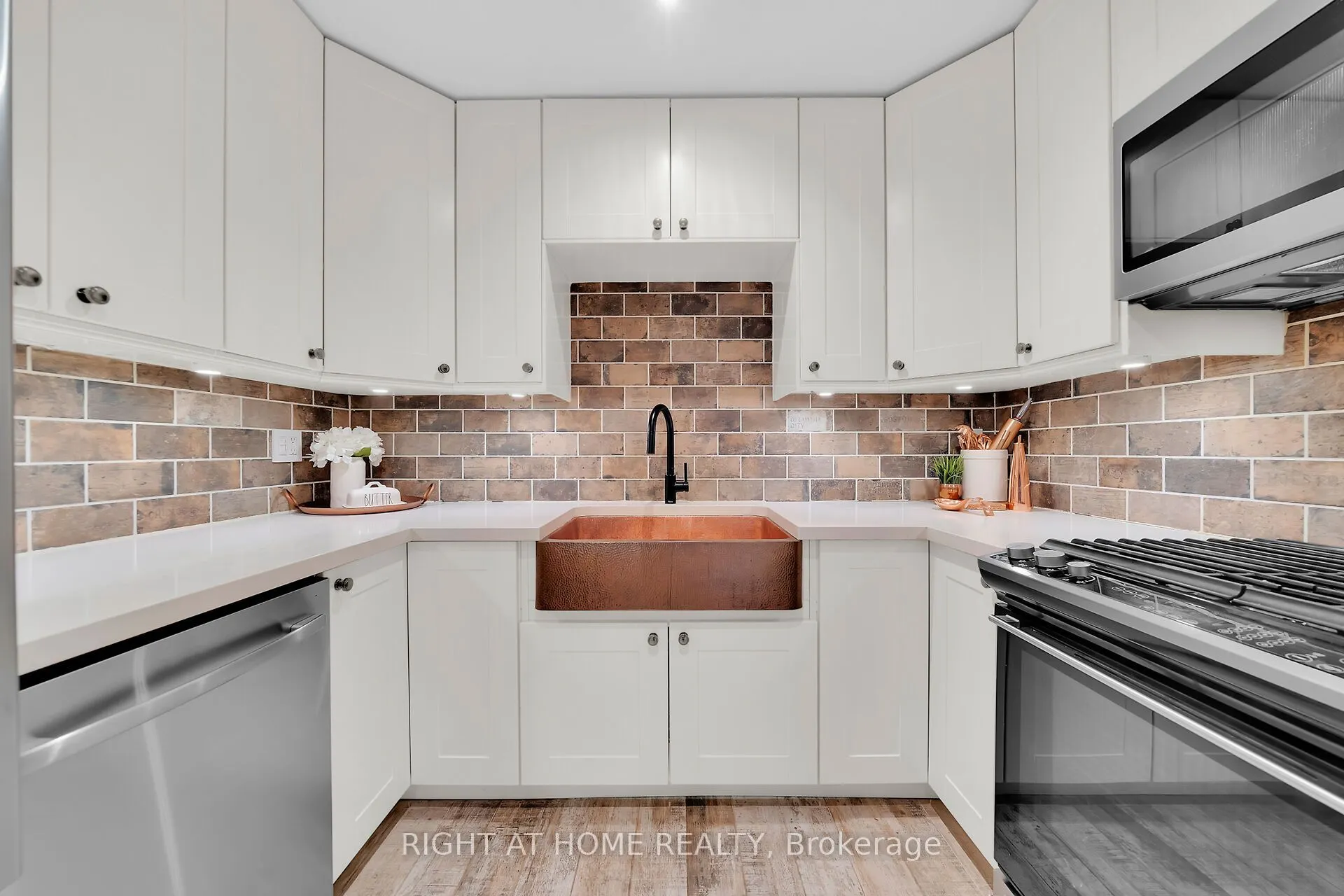 2301 Cavendish Drive, #129