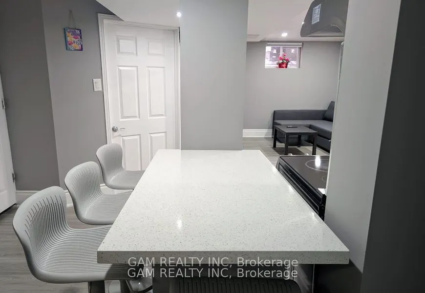58 Ebby Avenue, #Lower level