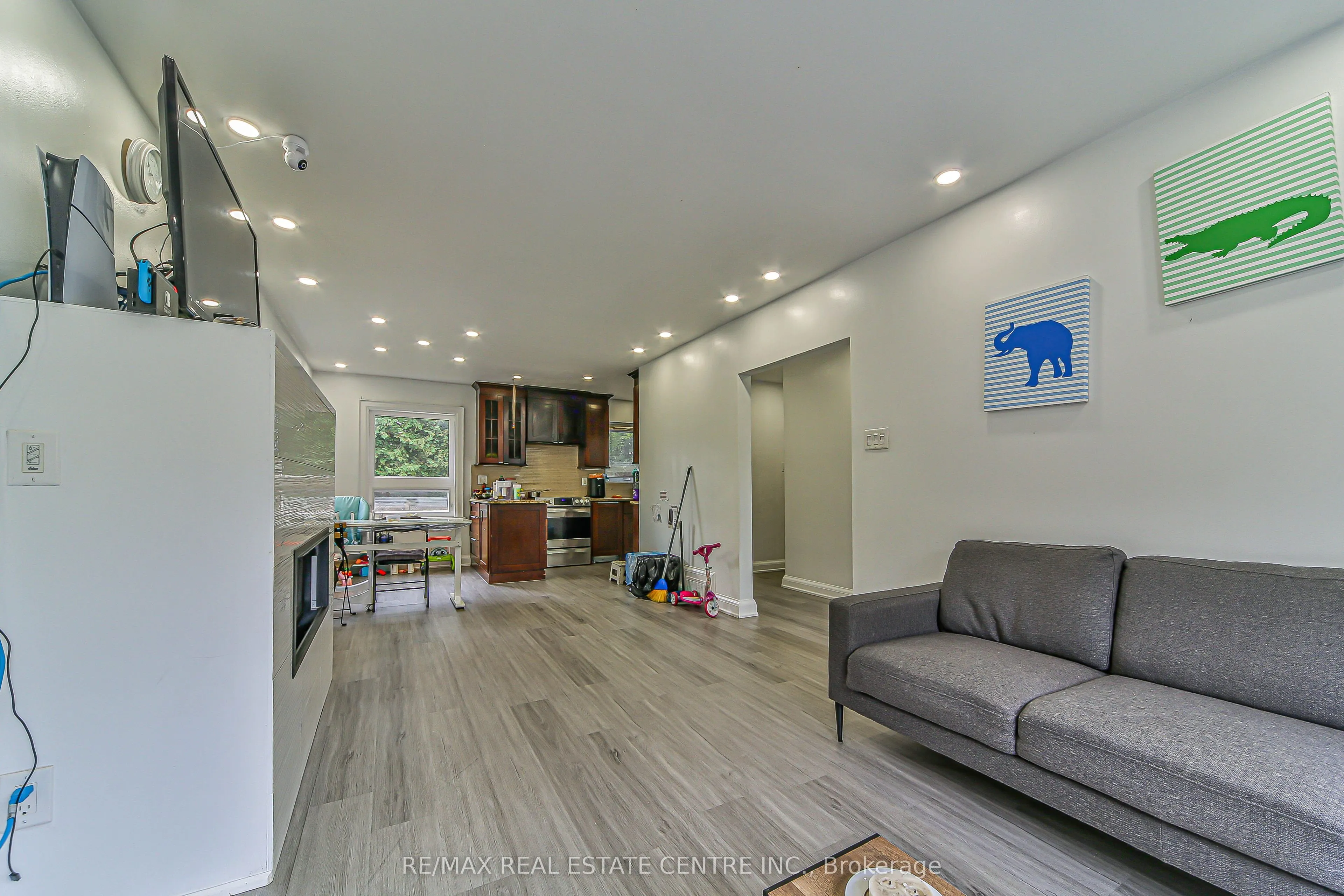 1292 Crossfield Bend