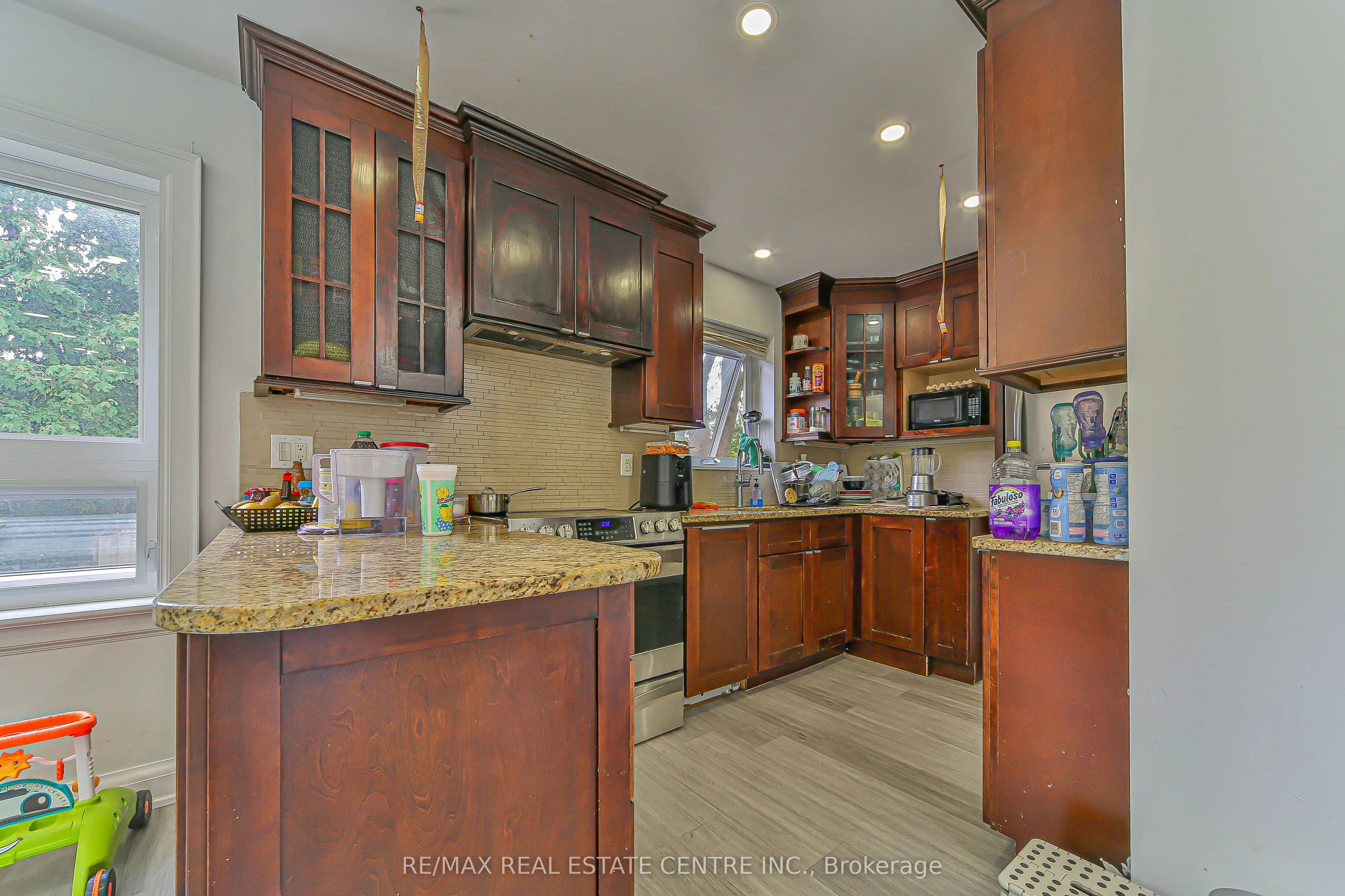 1292 Crossfield Bend