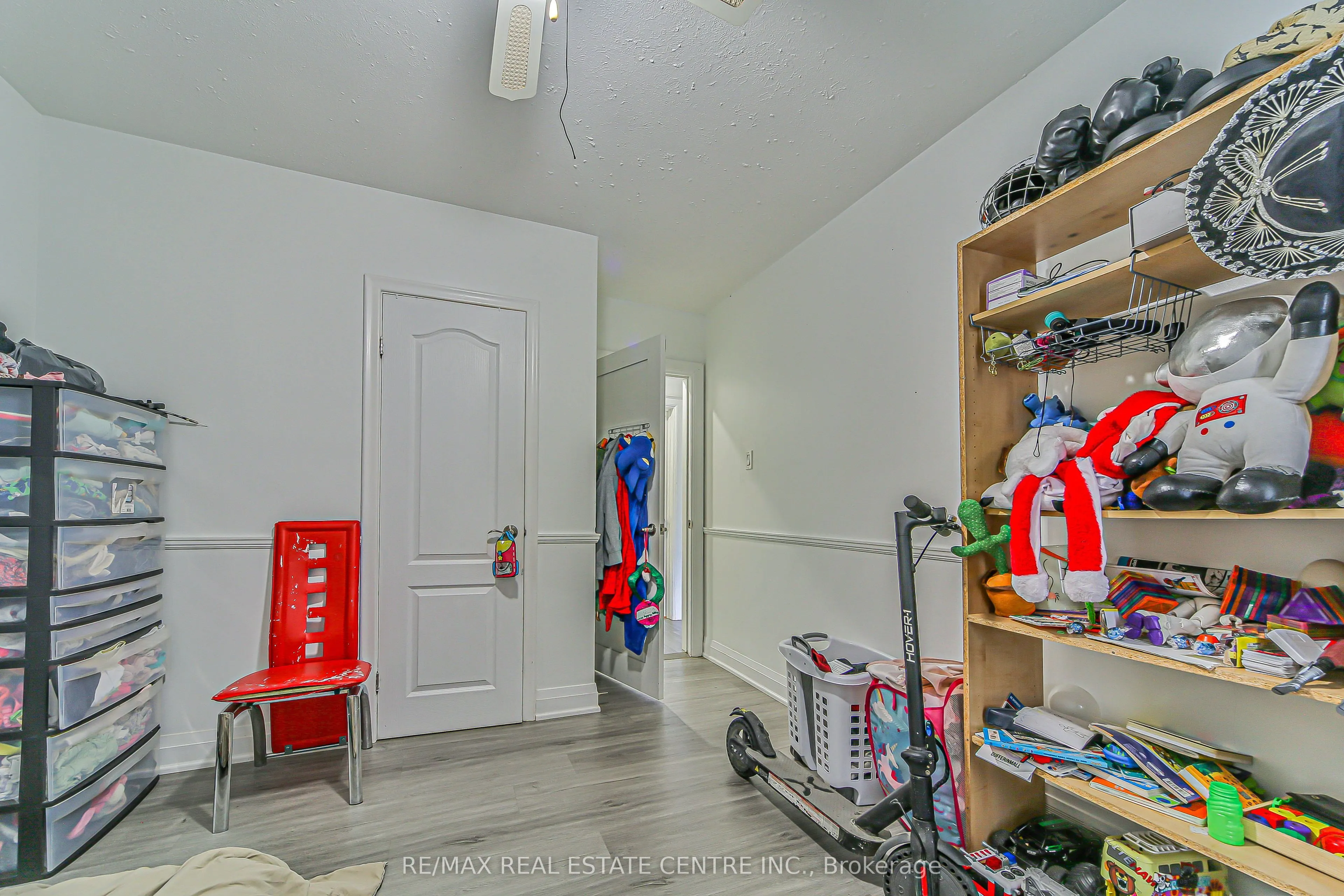 1292 Crossfield Bend